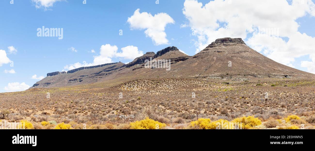 Great Karoo landscape with the iconic  flat-topped dolerite koppies or mountains, Western Cape, South Africa Stock Photo