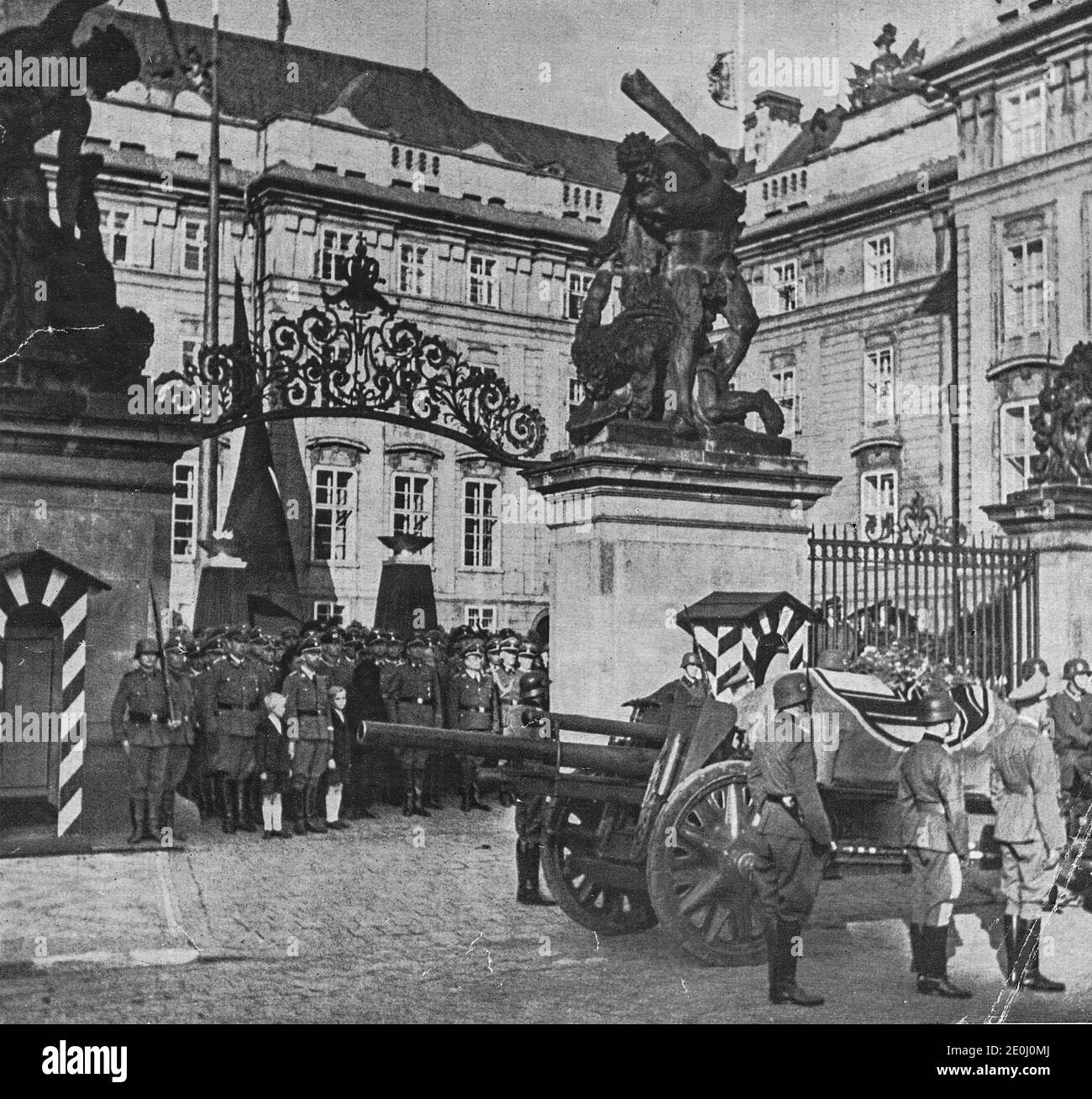 PRAGUE, PROTECTORATE OF BOHEMIA AND MORAVIA - JUNE 7, 1942: An elaborate funeral held in Prague on 7 June 1942, Heydrich's coffin on gun carriage. The Stock Photo