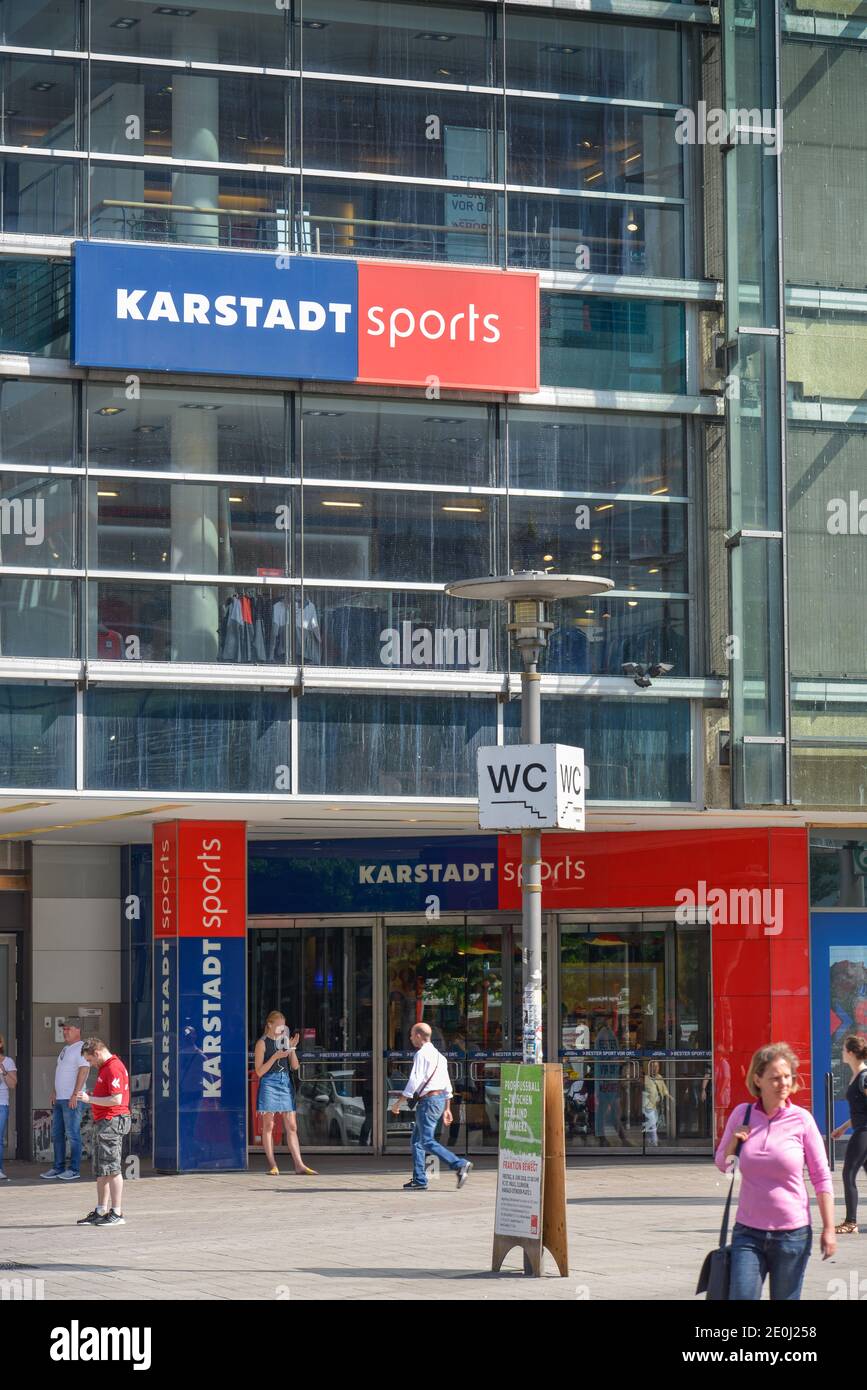 Karstadt Sports, Moenckebergstrasse, Hamburg, Deutschland,  Mönckebergstrasse Stock Photo - Alamy