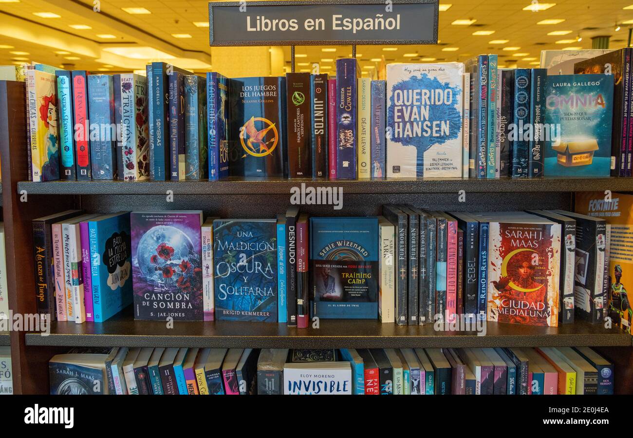 Spanish language books on sale, Barnes and Noble, USA Stock Photo Alamy