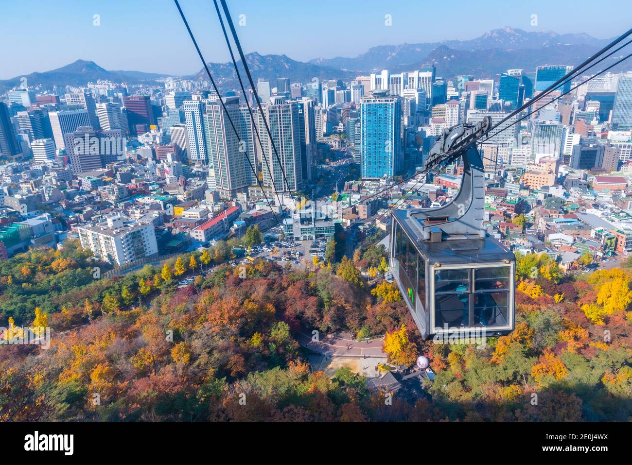 SEOUL, KOREA, NOVEMBER 7, 2019: Cable car leading to Namsan tower in Seoul,  Republic of Korea Stock Photo - Alamy