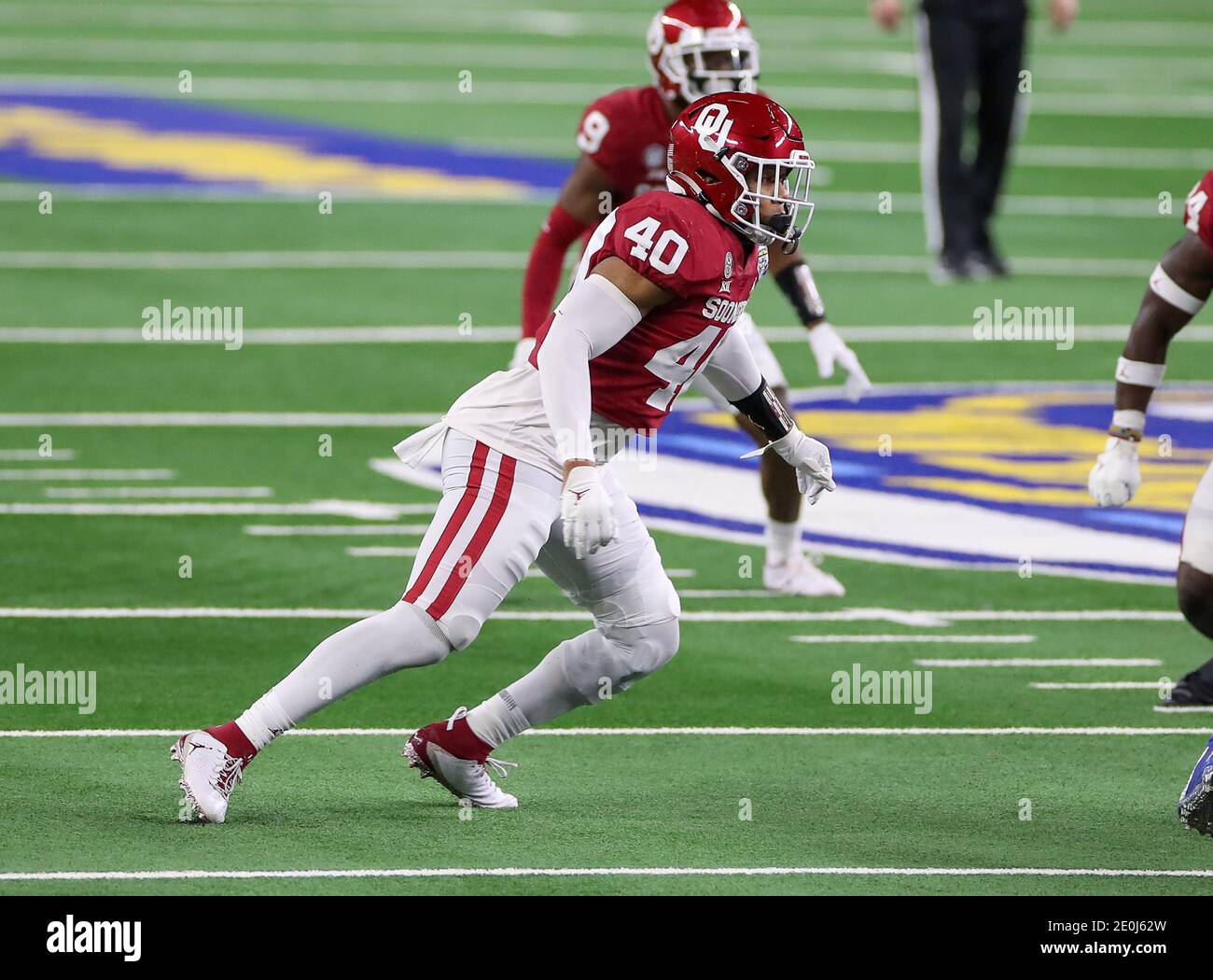 Arlington, TX, USA. 30th Dec, 2020. Oklahoma Sooners linebacker (40) Jon-Michael Terry reacts to the play in action during the Florida Gators, versus the Oklahoma Sooners college football game, at the Goodyear Cotton Bowl, in Arlington, Texas on December 30, 2020. The Sooners won the game 55-20. (Mandatory Credit: Freddie Beckwith/MarinMedia.org/Cal Sport Media) (Absolute Complete photographer, and credits required).Television, or For-Profit magazines Contact MarinMedia directly. Credit: csm/Alamy Live News Stock Photo