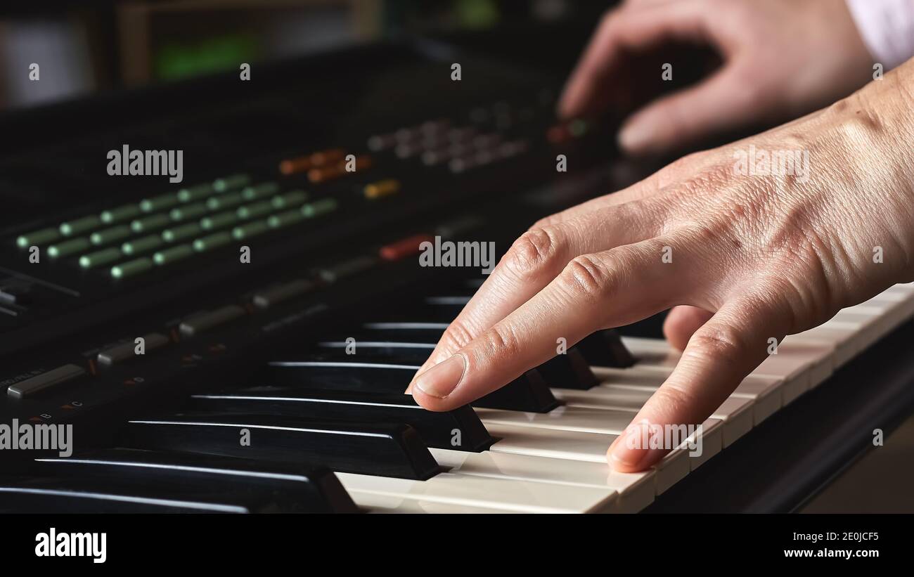 Online keyboard cheap playing