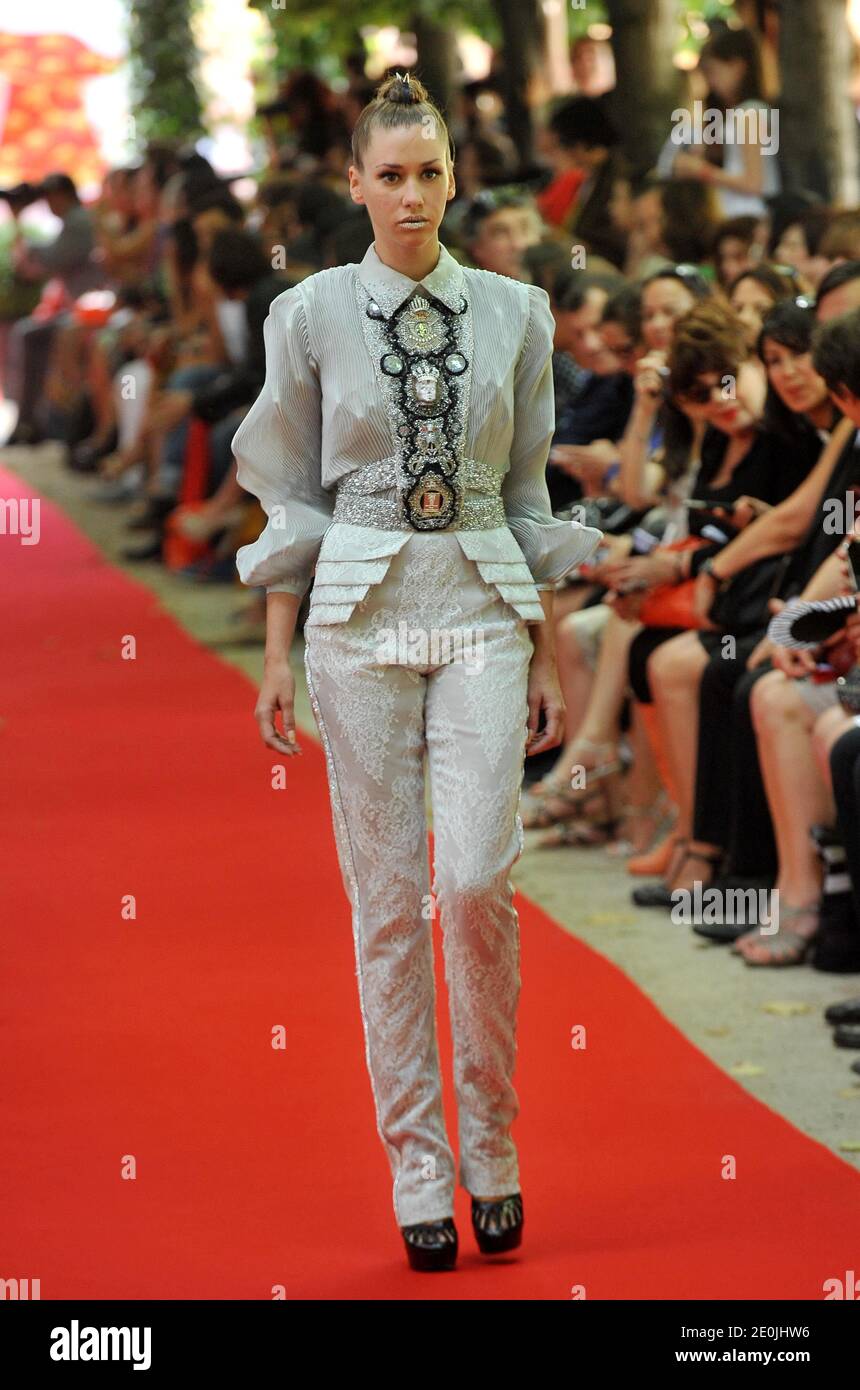 A model displays a creation for On Aura Tout Vu Fall-Winter 2012-2013 ...