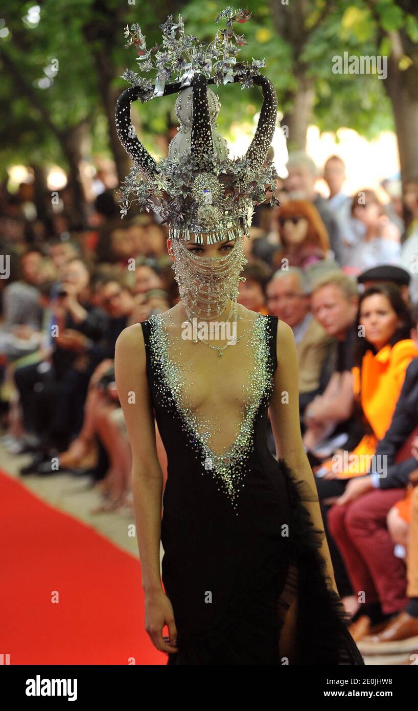 A model displays a creation for On Aura Tout Vu Fall-Winter 2012-2013 ...