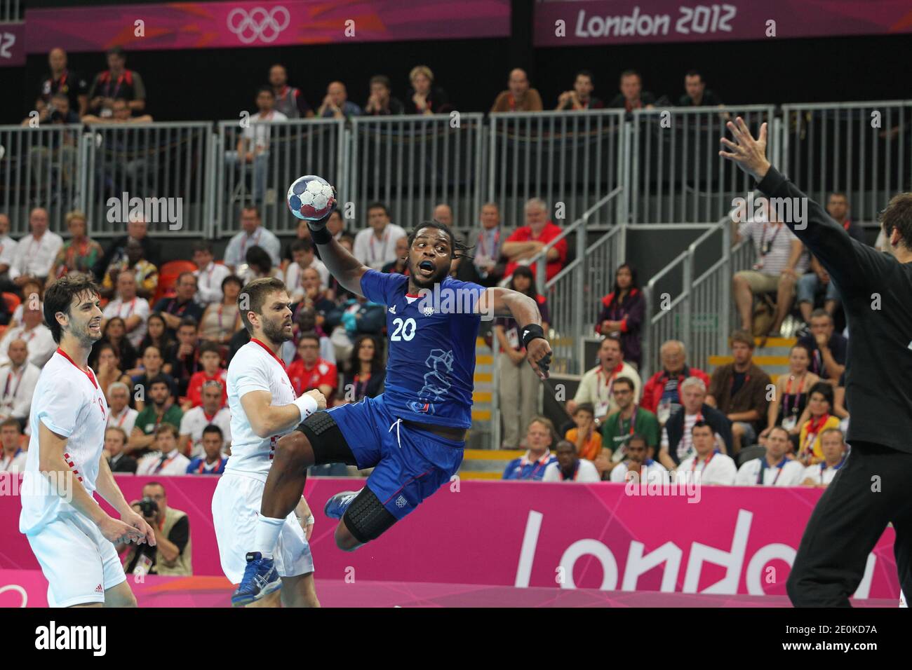 Page 7 Handball Goalkeeper High Resolution Stock Photography And Images Alamy