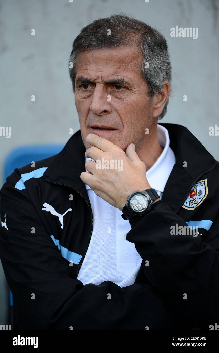 Uruguay's coach Oscar Tabarez during a friendly soccer match, France vs Uruguay in Le Havre, France, on August 15th, 2012. France and Uruguay drew 0-0. Photo . Photo by Christian Liewig/ABACAPRESS.COM Stock Photo