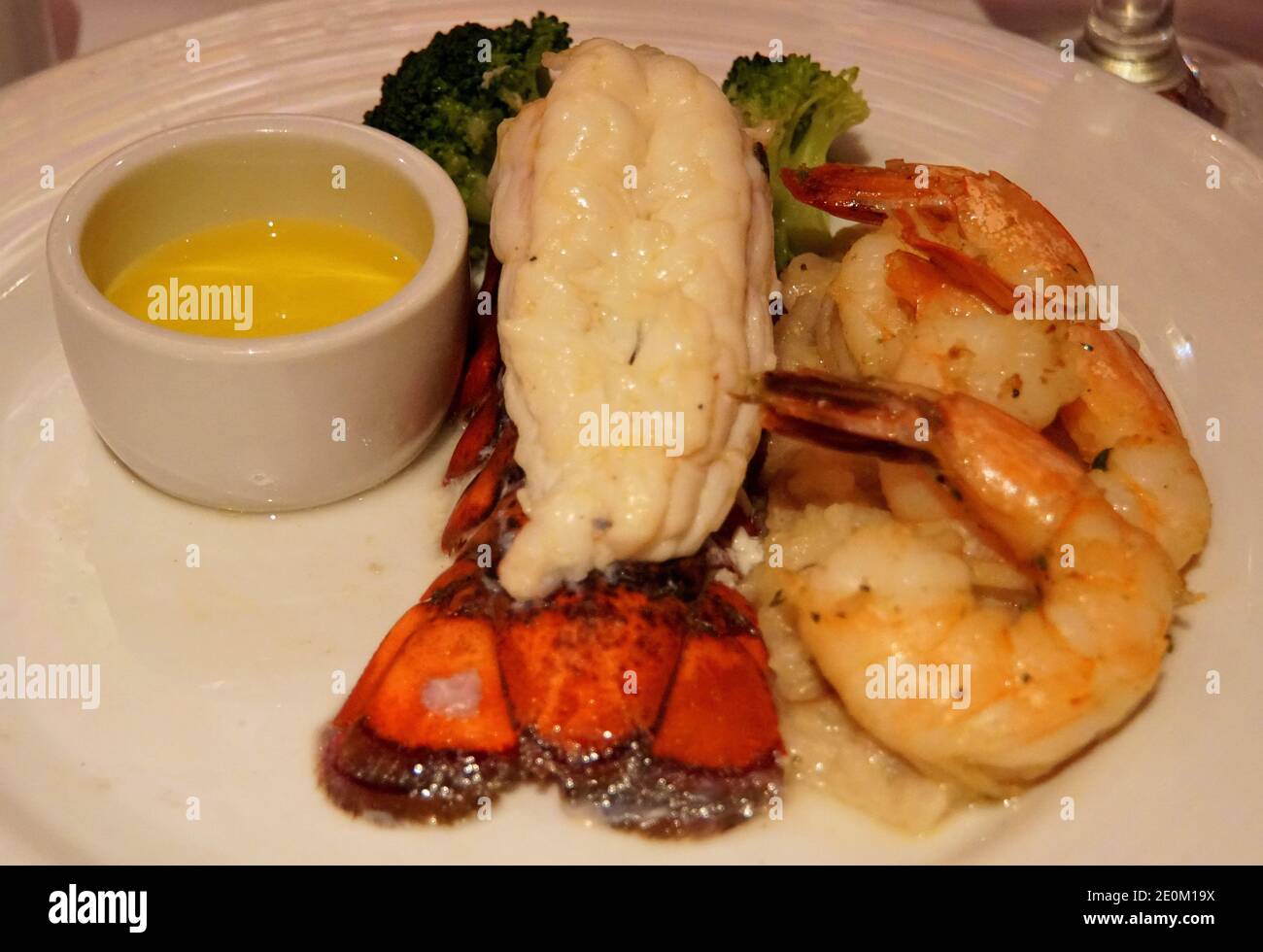 Cooked tail on shrimp hi-res stock photography and images - Alamy
