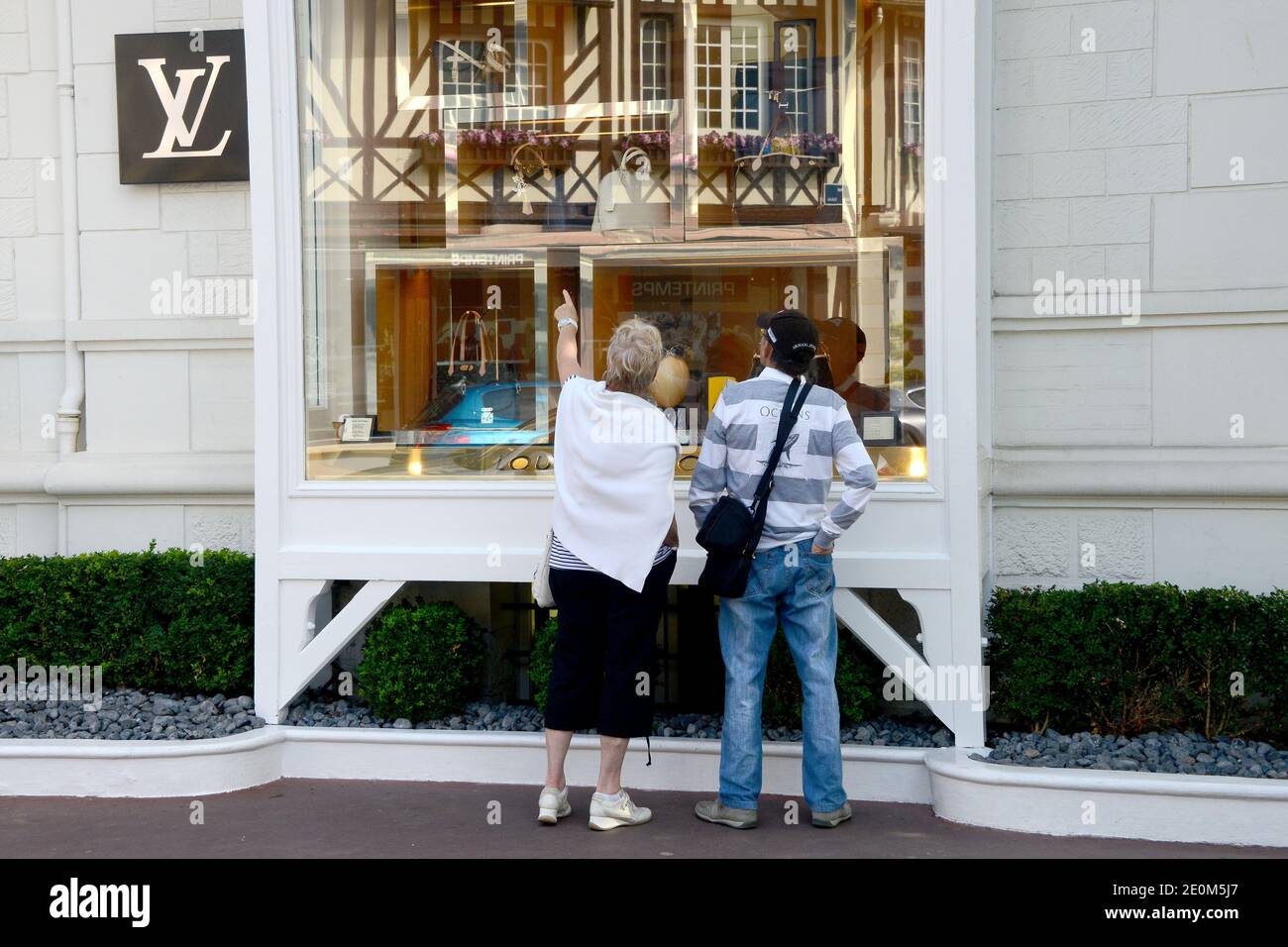 Louis Vuitton luxury shopping store in the French town of Deauville,  Calvados, Normandy, France Stock Photo - Alamy