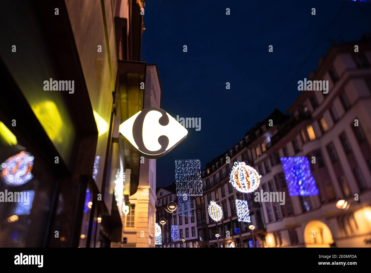 Paris France Carrefour French Supermarket High Resolution Stock Photography And Images Alamy