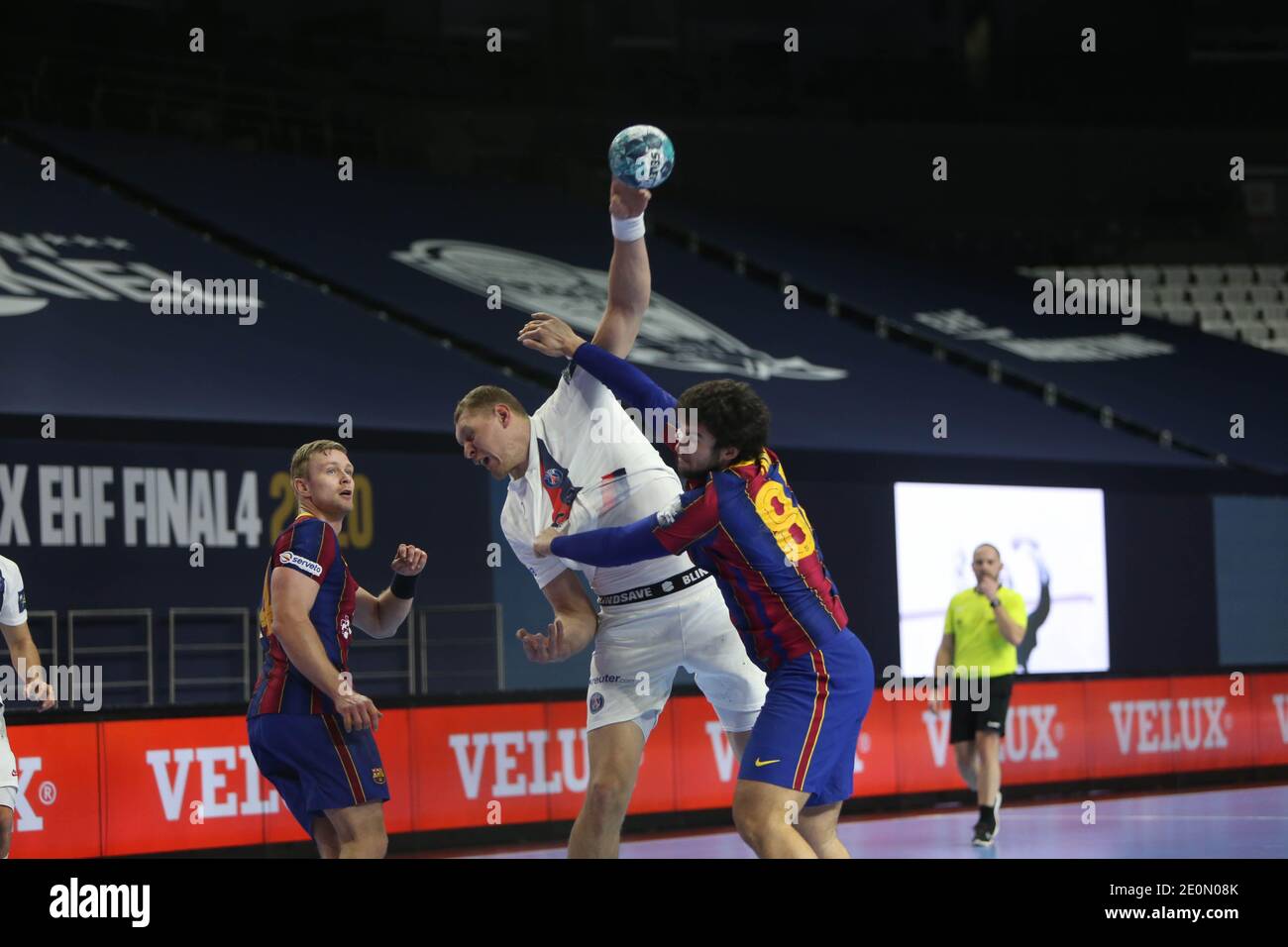 Aron Palmarsson Luis Frade Of FC Barcelone And Dainis Kristopans Of Paris Saint Germain During