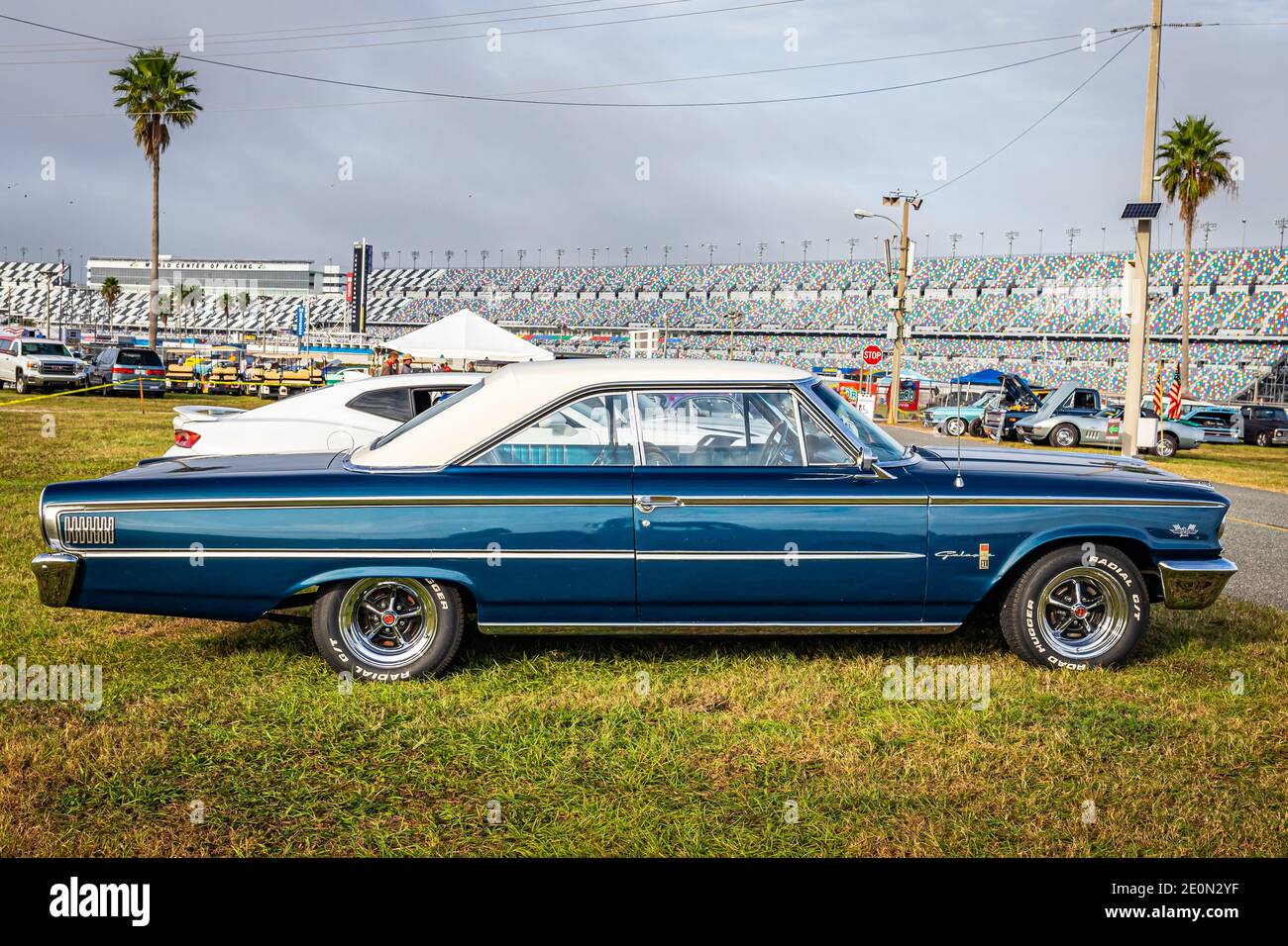 500 Xl Hi Res Stock Photography And Images Alamy