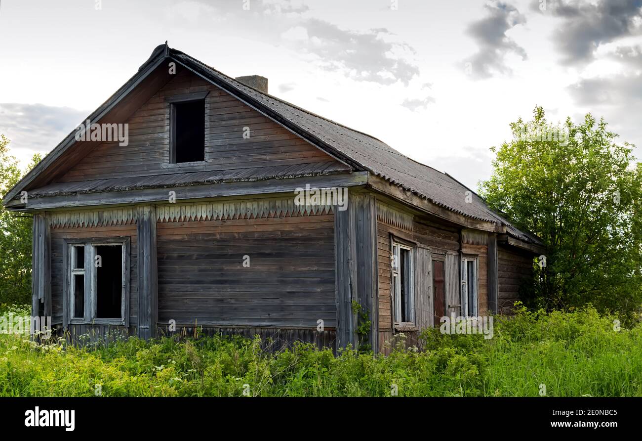 old abandoned wooden house in russian village Stock Photo - Alamy