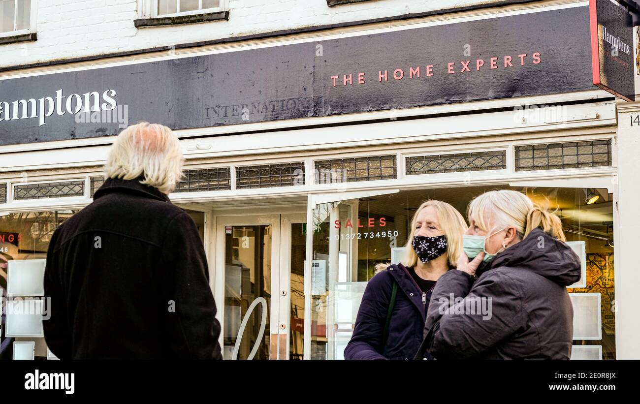London UK, January 02 2021, Three Senior People, Man And Women Talking