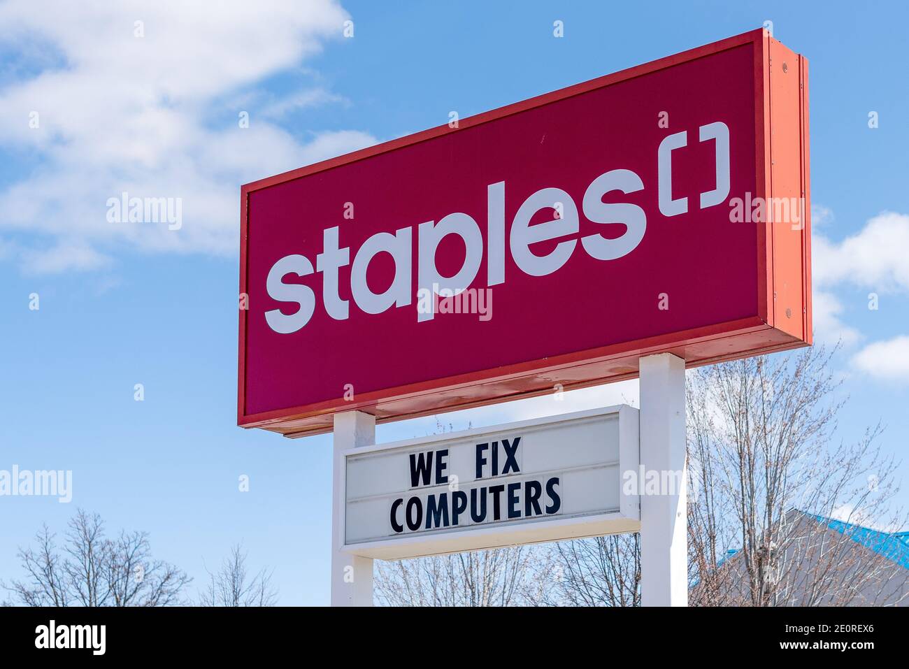Staples store sign on a parking lot, Toronto, Canada Stock Photo Alamy
