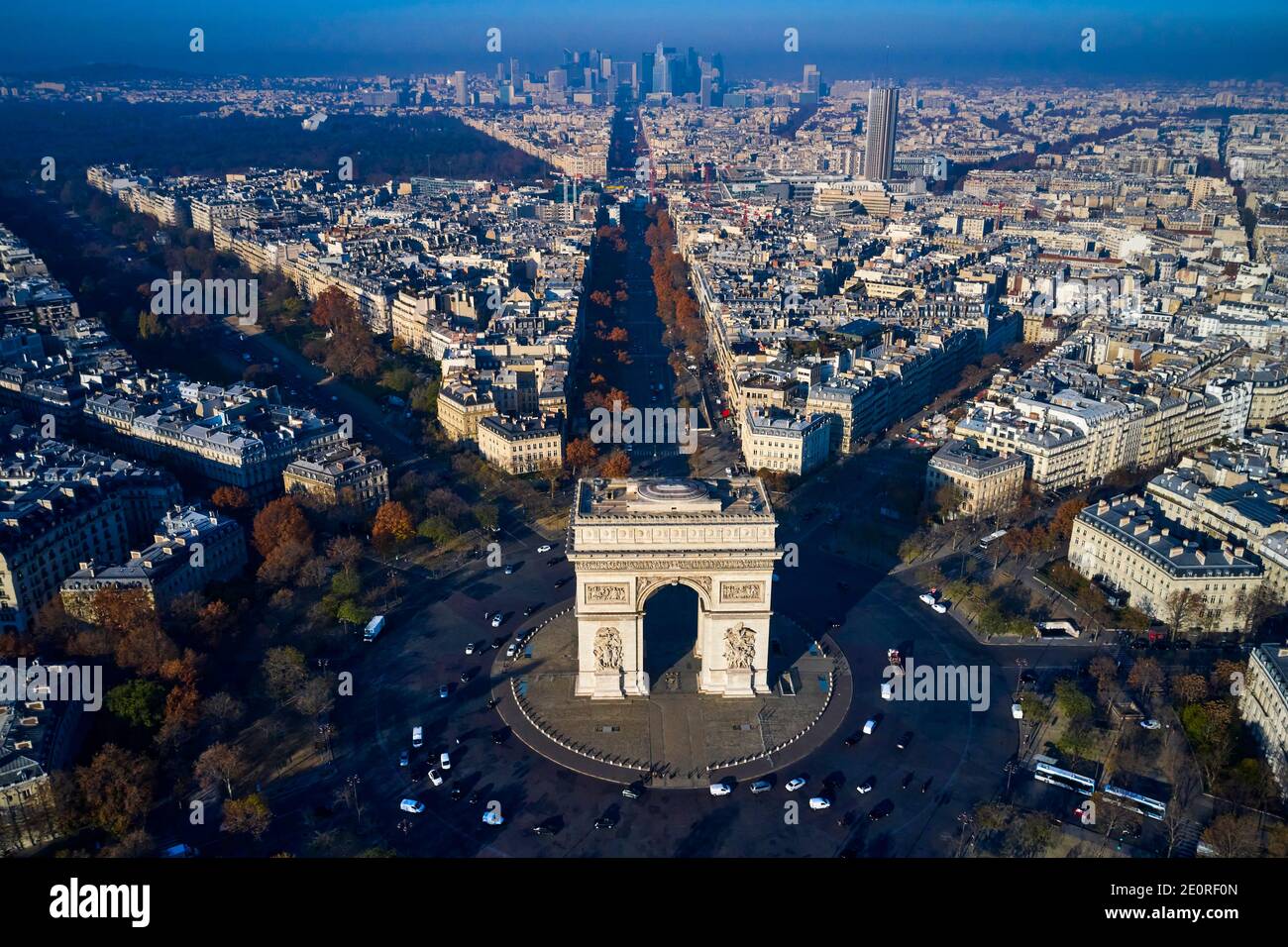 Place de l'etoile from above hi-res stock photography and images