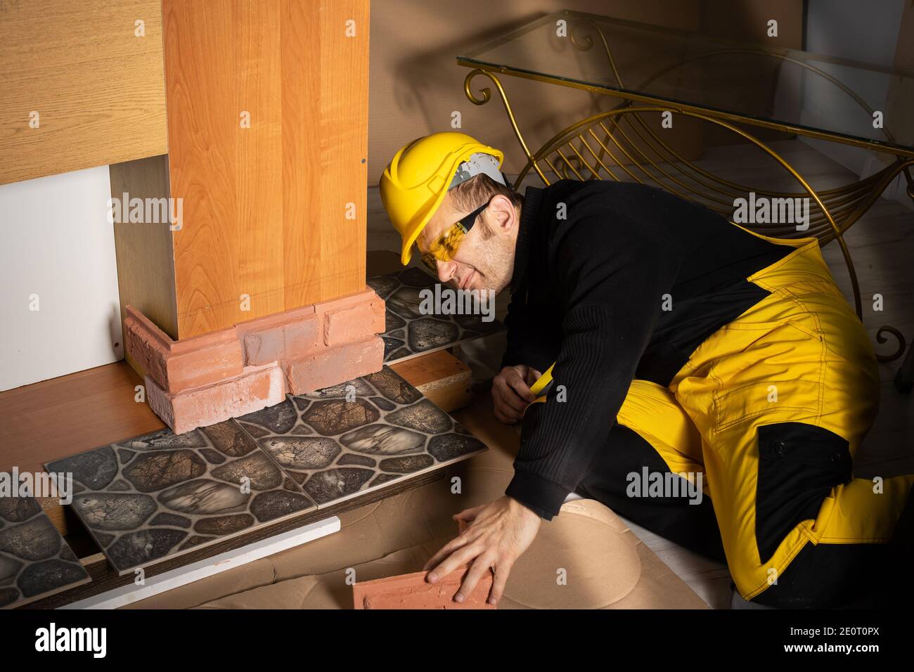 The builder checks if more or less the next element of the decorative