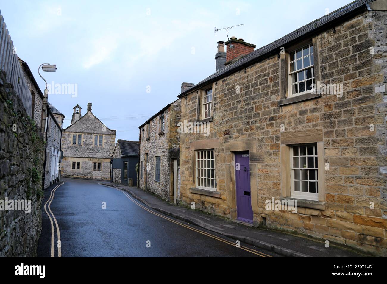 Looking towards the 17th century buttermarket with a bellcote at the end of Butts Road in Bakewell Stock Photo