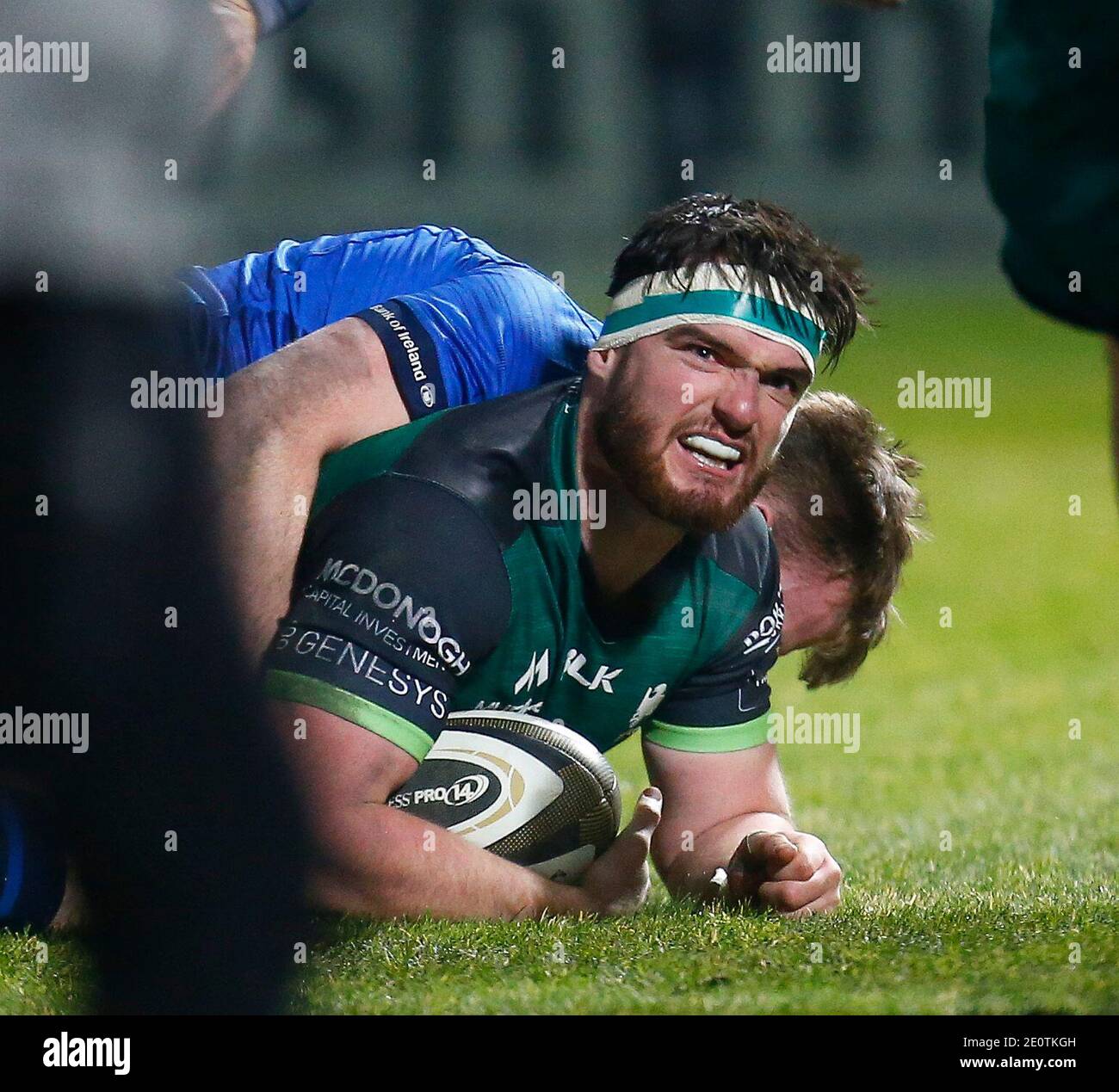 Rds Arena Dublin Leinster Ireland 2nd Jan 2021 Guinness Pro 14 Rugby Leinster Versus Connacht Tom Daly Of Connacht Scoring A Try Despite Liam Turner Of Leinster Efforts Credit Action Plus Sports Alamy