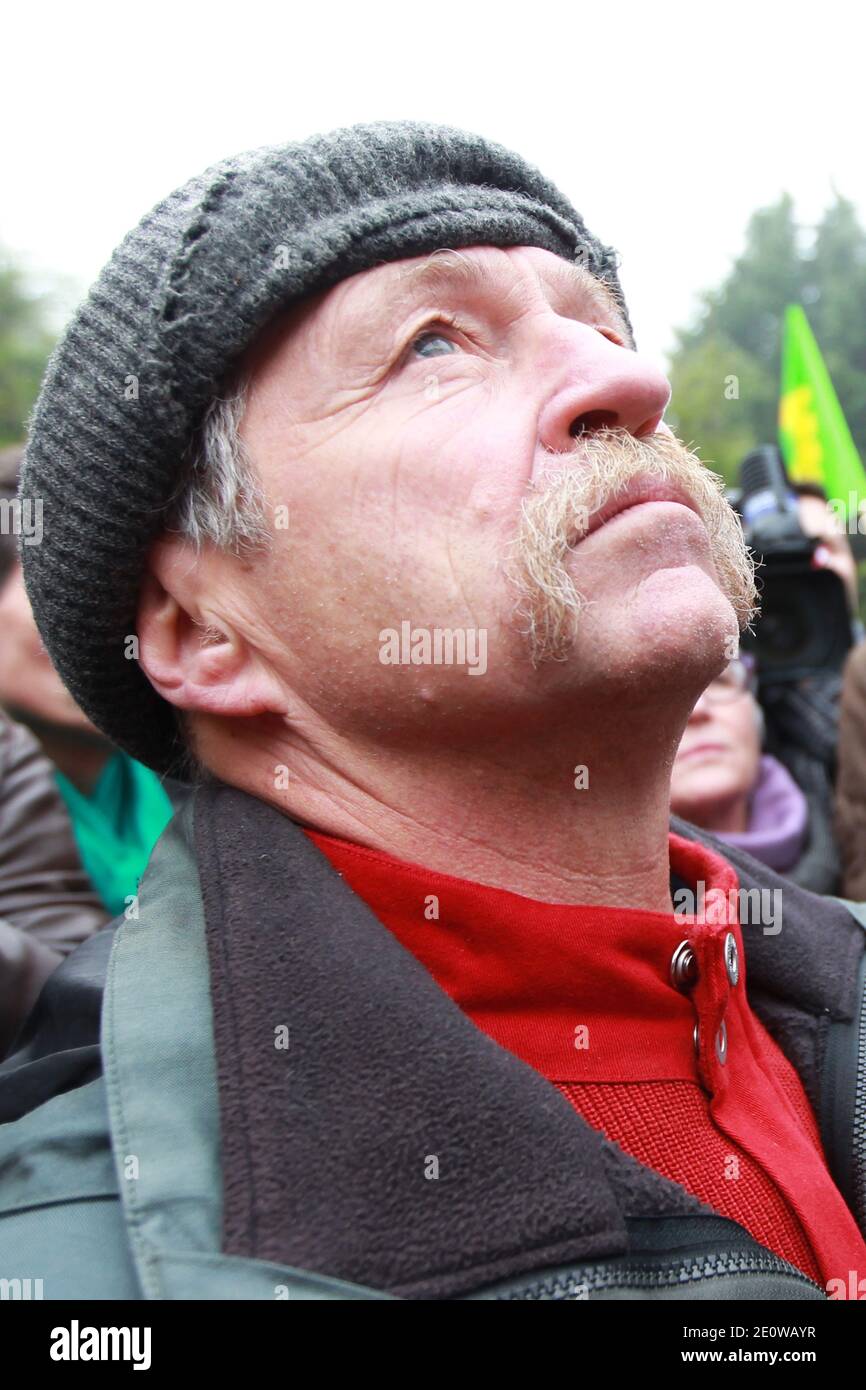 Europe Ecologie European Parliament Deputy Jose Bove appears as French Greens illegally re-occupied a house in the Grandchamp des Fontaines district to protest against the Notre-Dame-des-Landes airport project, near Nantes, western France on November 16, 2012. The house owners as many others in the area have been expropriated and their house is to be demolished by Vinci Group in charge of the new airport construction. Photo by Laetitia Notarianni/ABACAPRESS.COM Stock Photo