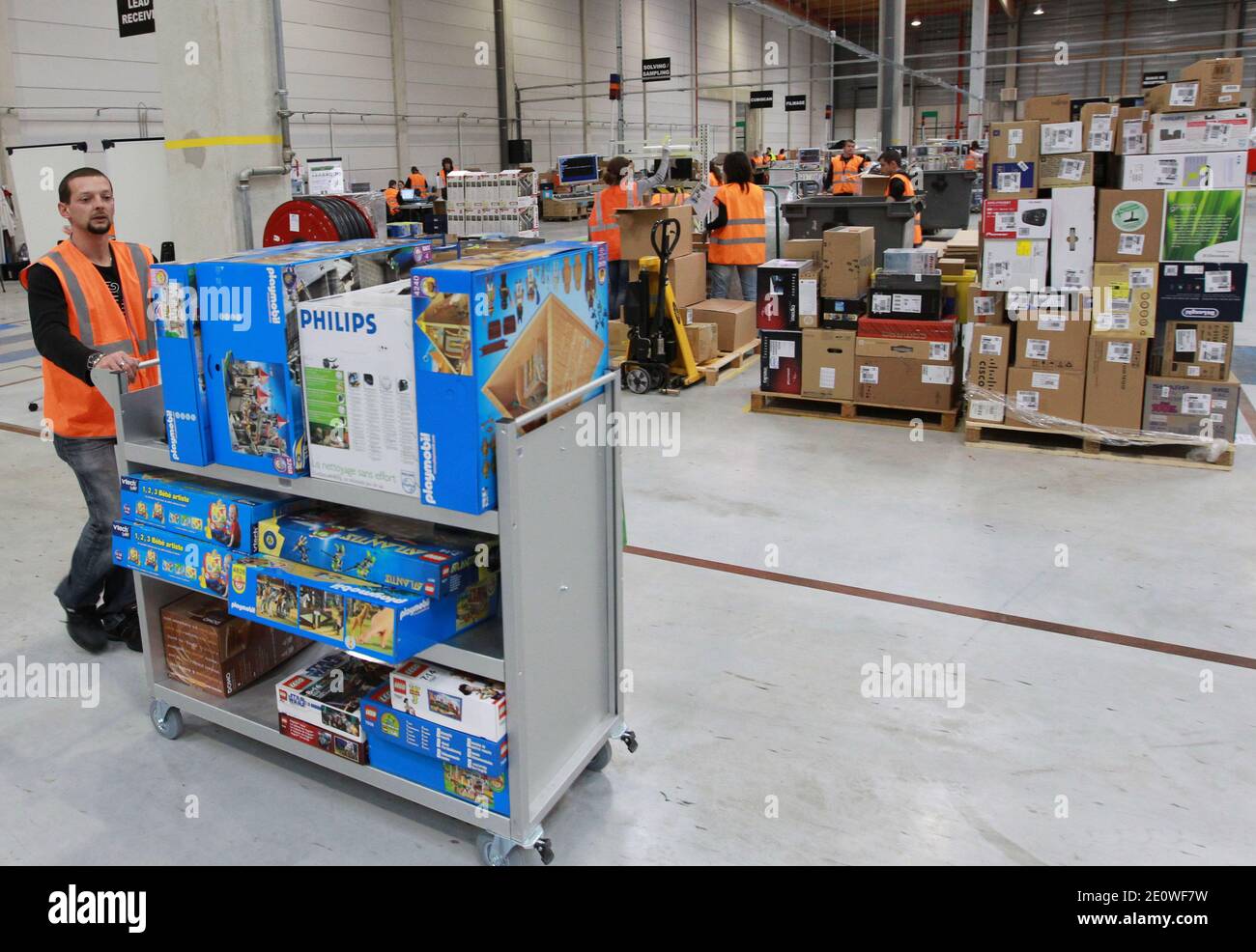 Amazon logistics center in Montelimar, France on November 19, 2010. Photo  by Vincent Dargent/ABACAPRESS.COM Stock Photo - Alamy