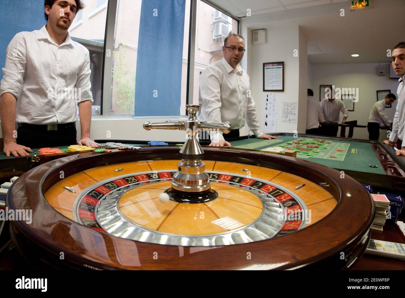 Croupiers hi-res stock photography and images - Alamy