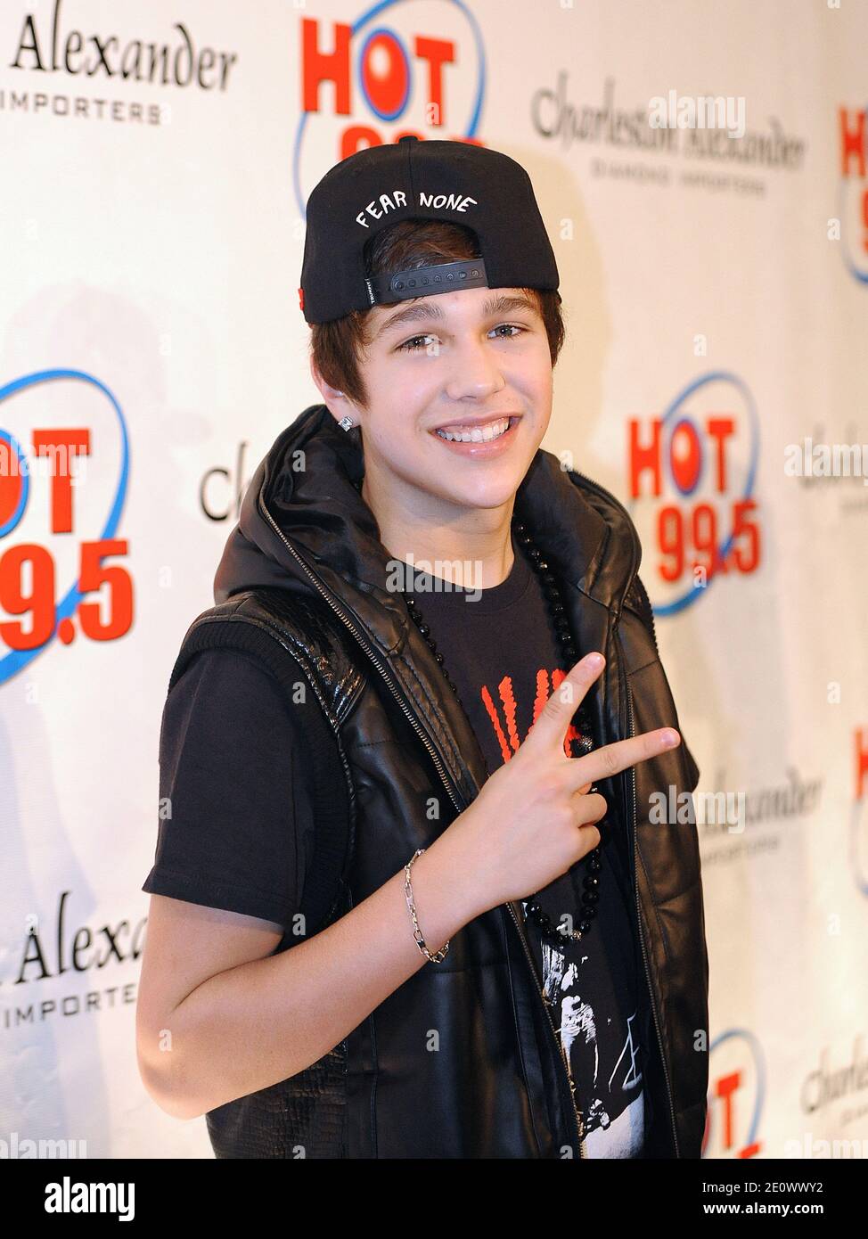 Austin mahone 2012 hi-res stock photography and images - Alamy