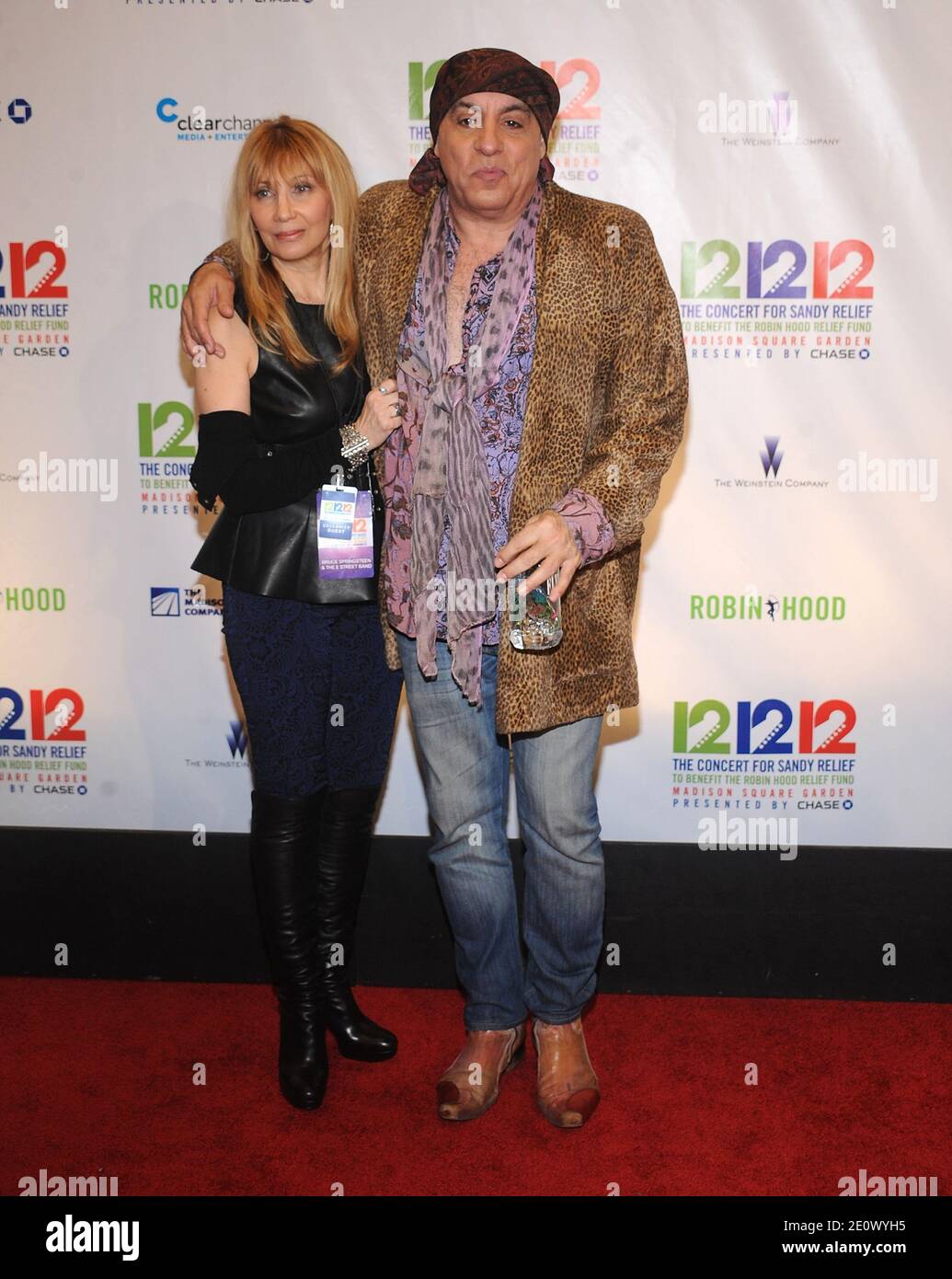 Steven Van Zandt and Maureen Van Zandt in the press room during '12-12-12' The Concert for Sandy Relief to benefit the Robin Hood Relief Fund presented by The Madison Square Garden Company and The Weinstein Company at the Madison Square Garden in New York City, NY, USA on December 12, 2012. Nearly 2 billion people have access to the benefit concert via television, radio and the internet. Photo by Brad Barket/ABACAPRESS.COM Stock Photo