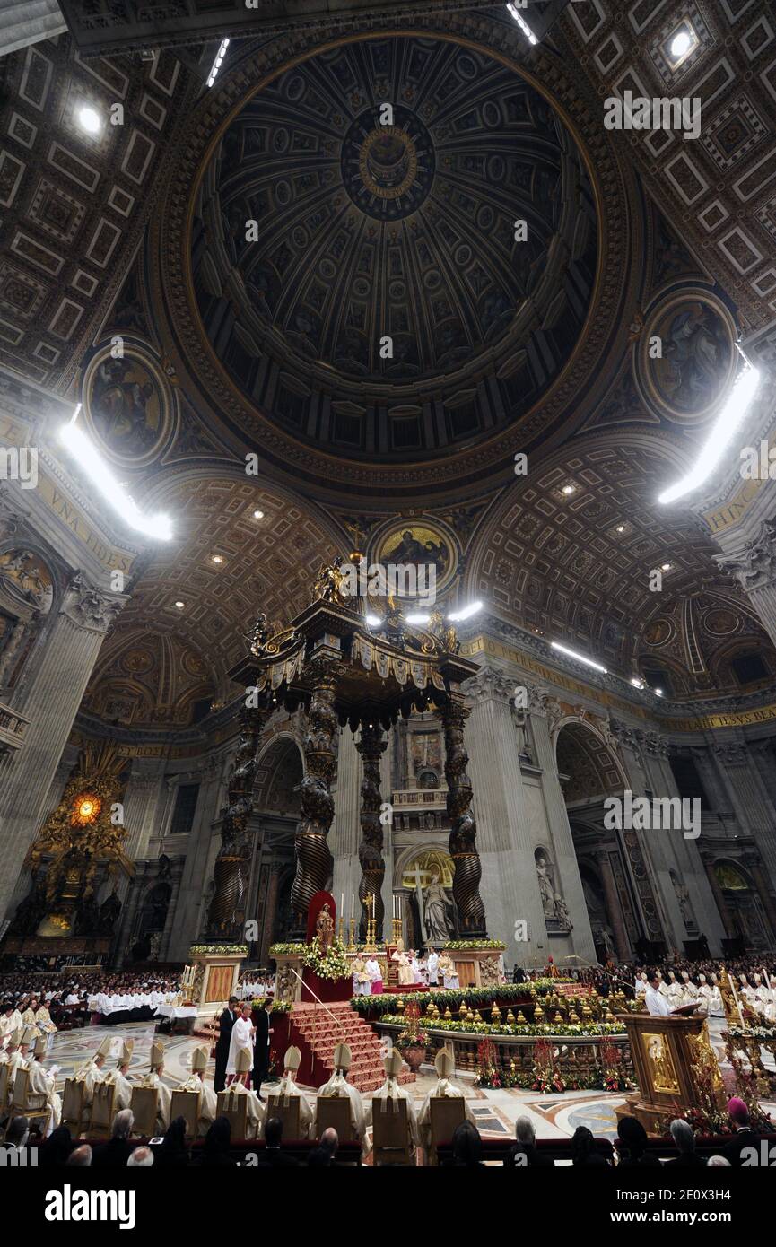 Pope Benedict XVI celebrates the solemn Christmas Eve mass in St Peter ...