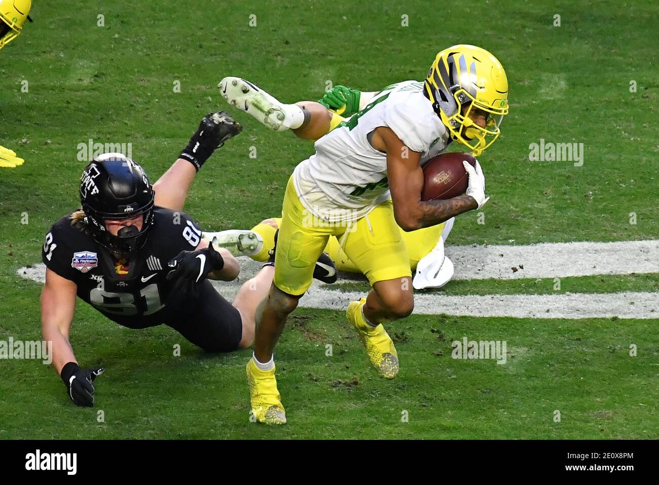 Glendale Az Usa 2nd Jan 2021 Oregon Ducks Wide Receiver Kris Hutson 14 Runs The Kickoff Back 36 Yards In Action In The Third Quarter During The Fiesta Bowl College Football Game Glendale Az Usa 2nd Jan 2021 Oregon Ducks Wide Receiver Kris Hutson 14 Runs The Kickoff Back 36 Yards In Action In The Third Quarter During The Fiesta Bowl College Football Game