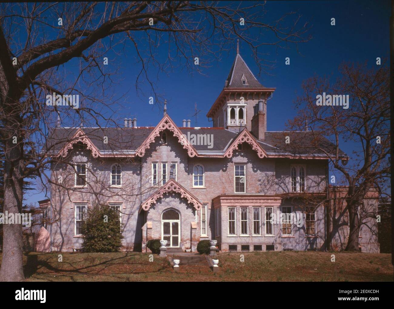 LesleyTravers Mansion, 112 West Sixth Street, New Castle, New Castle