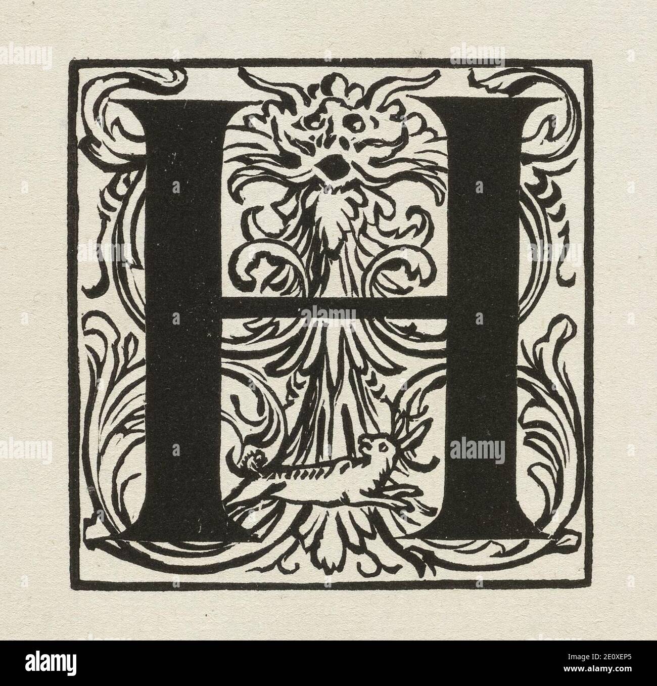 Letter H, omgeven door grotesk ornament en onderaan een haas. Stock Photo
