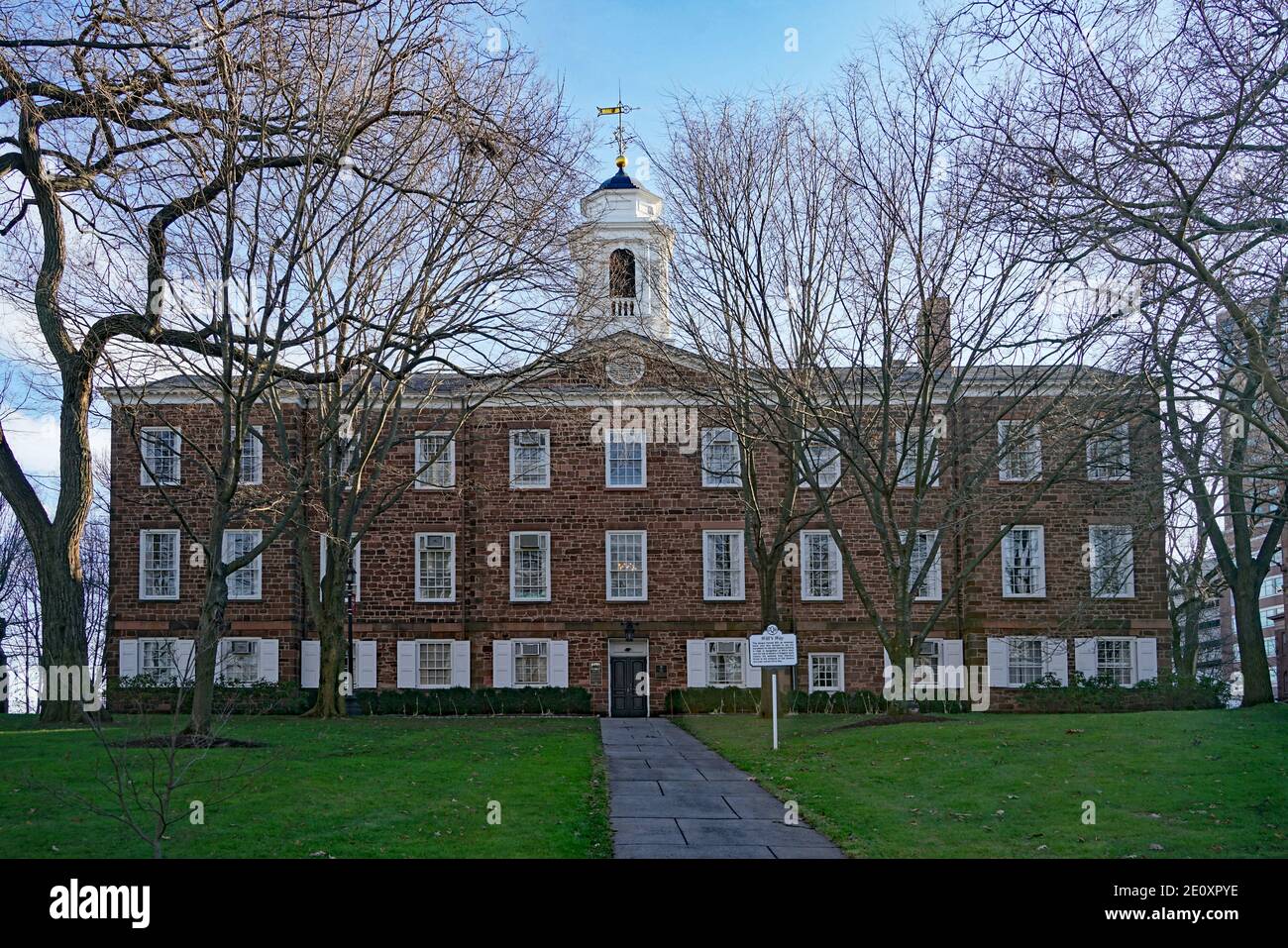 New Brunswick, NJ, USA - December 27, 2020: Queen's College, started in  1808, the oldest building on the Rutgers University campus Stock Photo -  Alamy