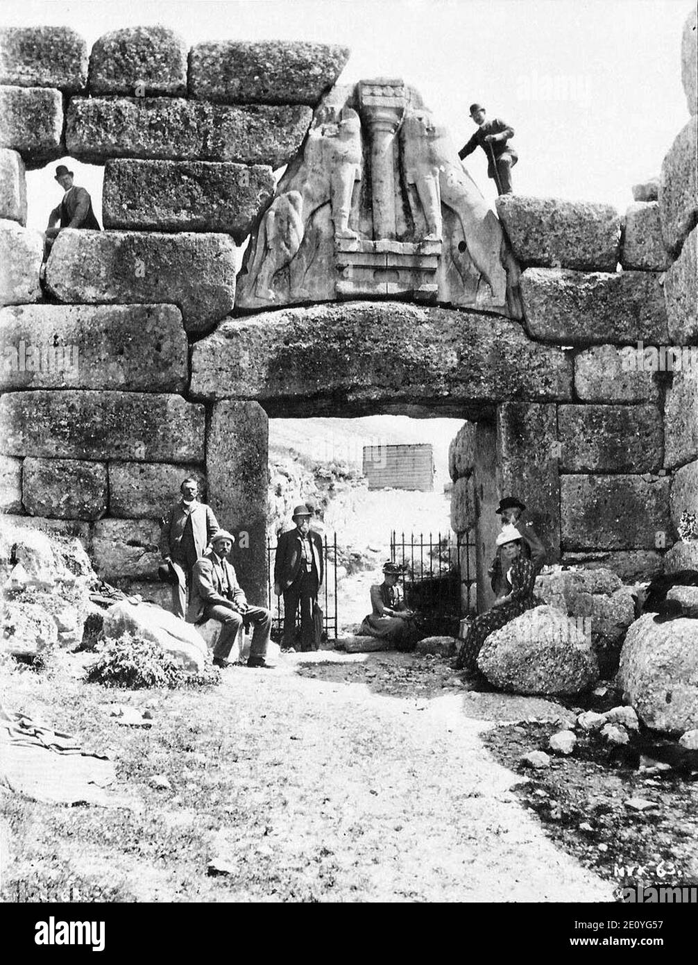 Lion Gate Mykene with Wilhelm Dörpfeld and Heinrich Schliemann. Stock Photo