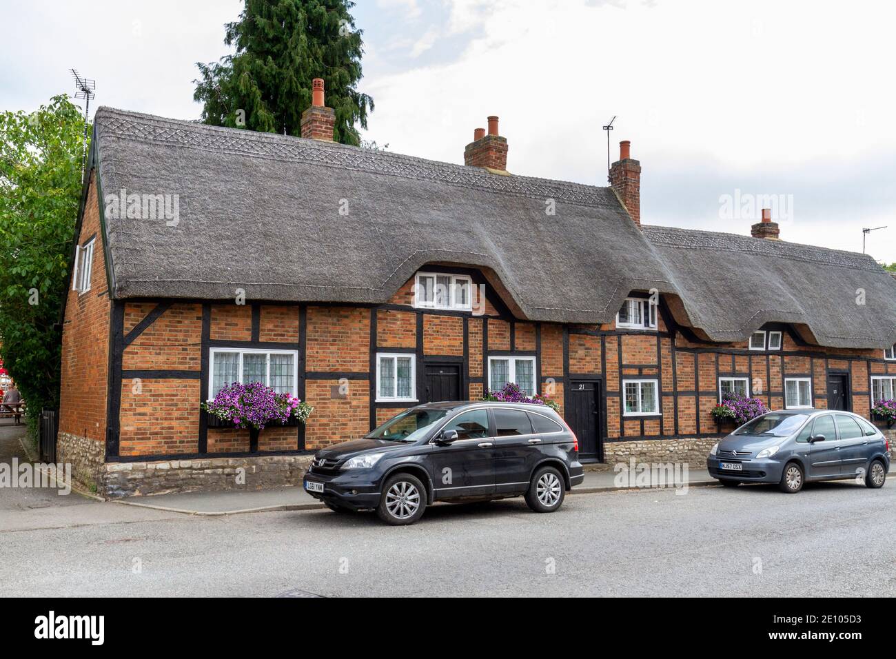Stunning thatched cottages (almhouses) in Market Bosworth