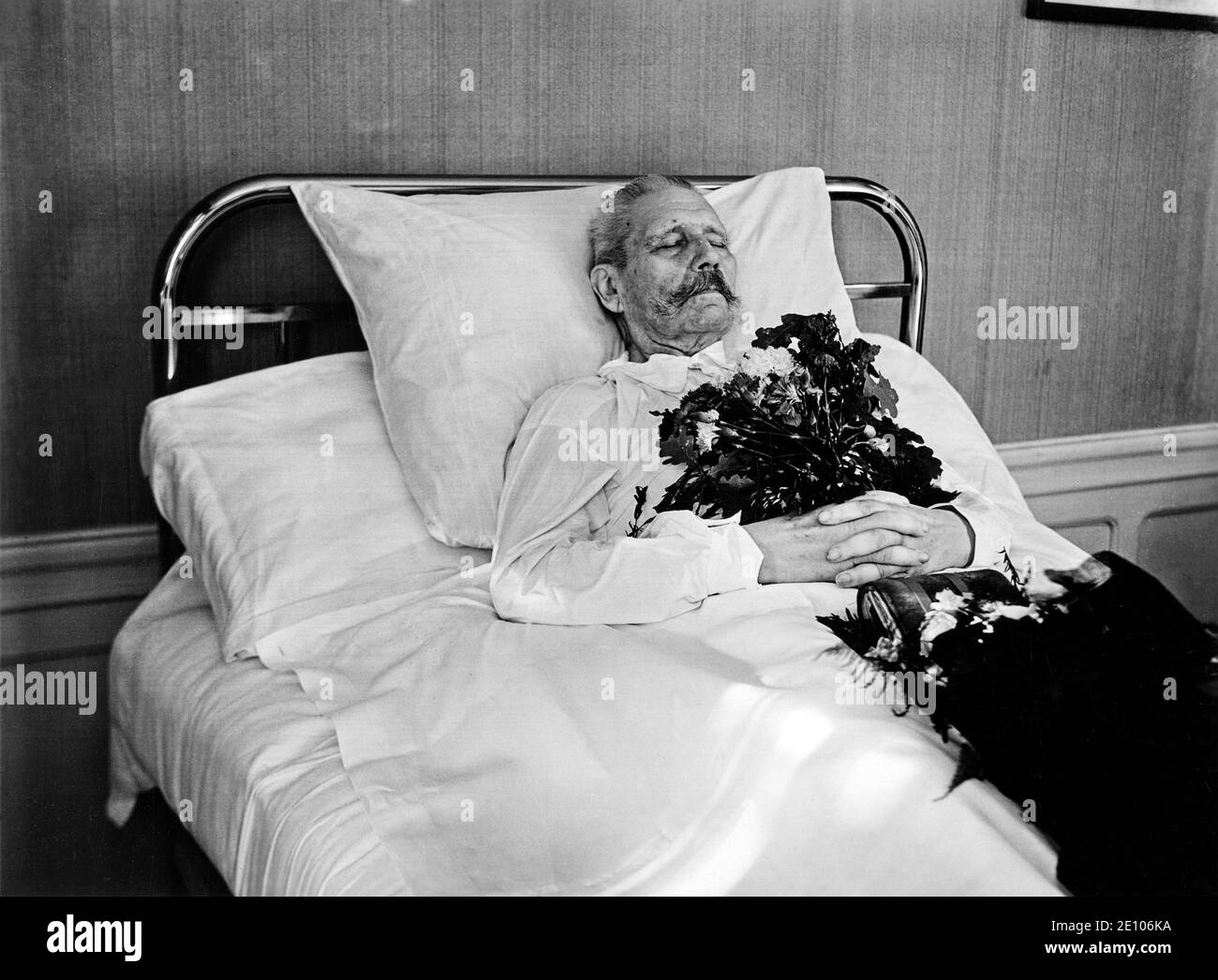 Paul von Hindenburg on his deathbed, historical photo, 02.08.1934, Neudeck Manor, Germany, today Poland, Europe Stock Photo