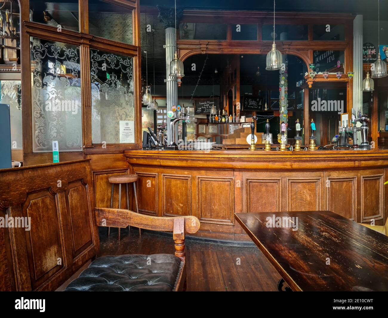 Closed Down Pub Hi Res Stock Photography And Images Alamy