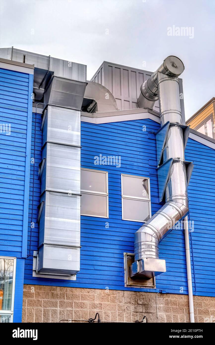 Air conditioning ducts hires stock photography and images Alamy