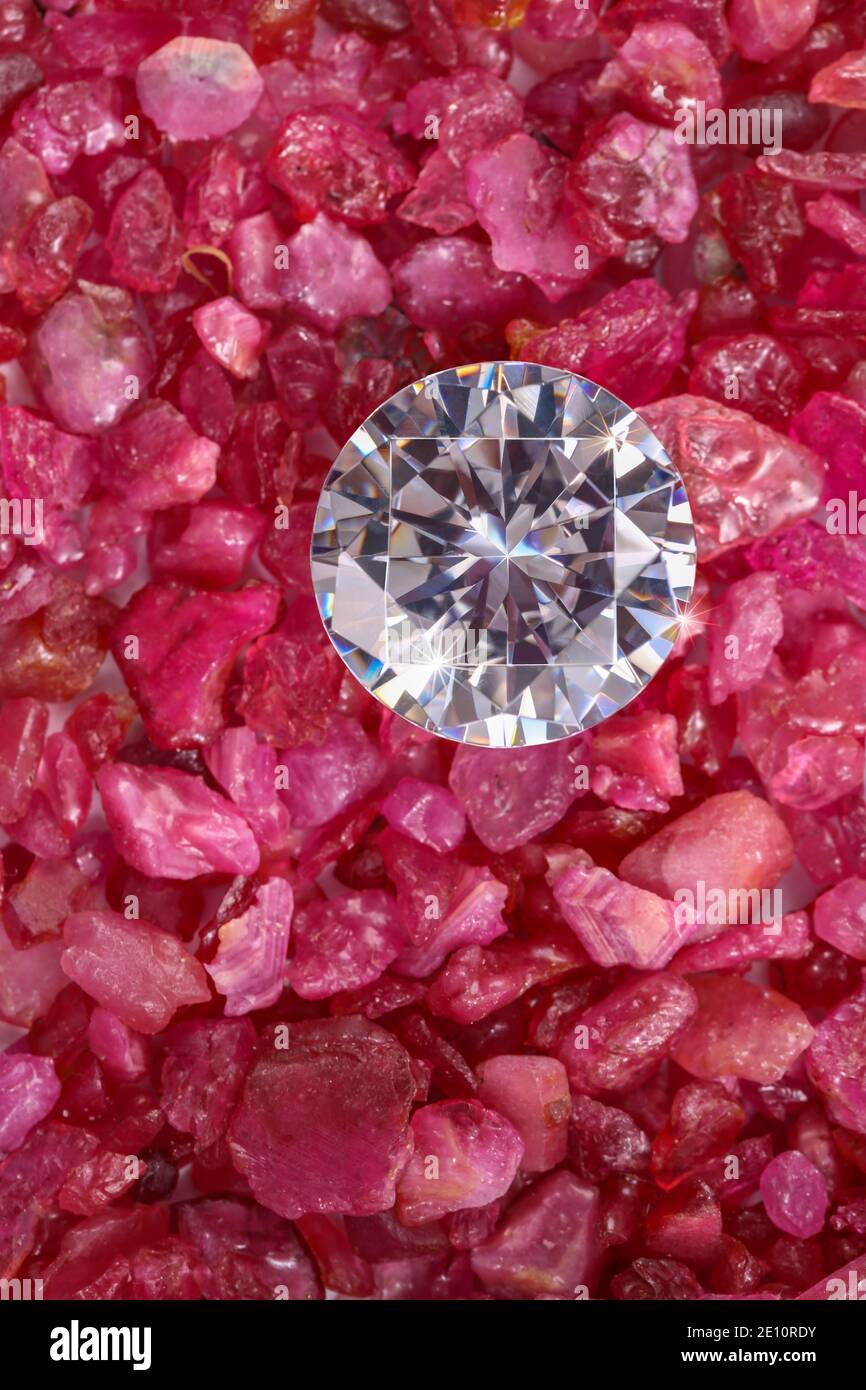 Rough diamonds on white hi-res stock photography and images - Alamy