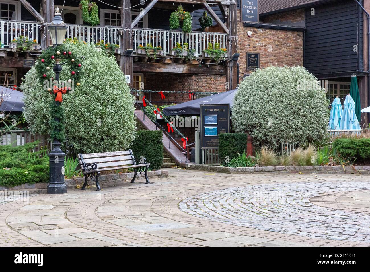 The Dickens Inn Stock Photo Alamy