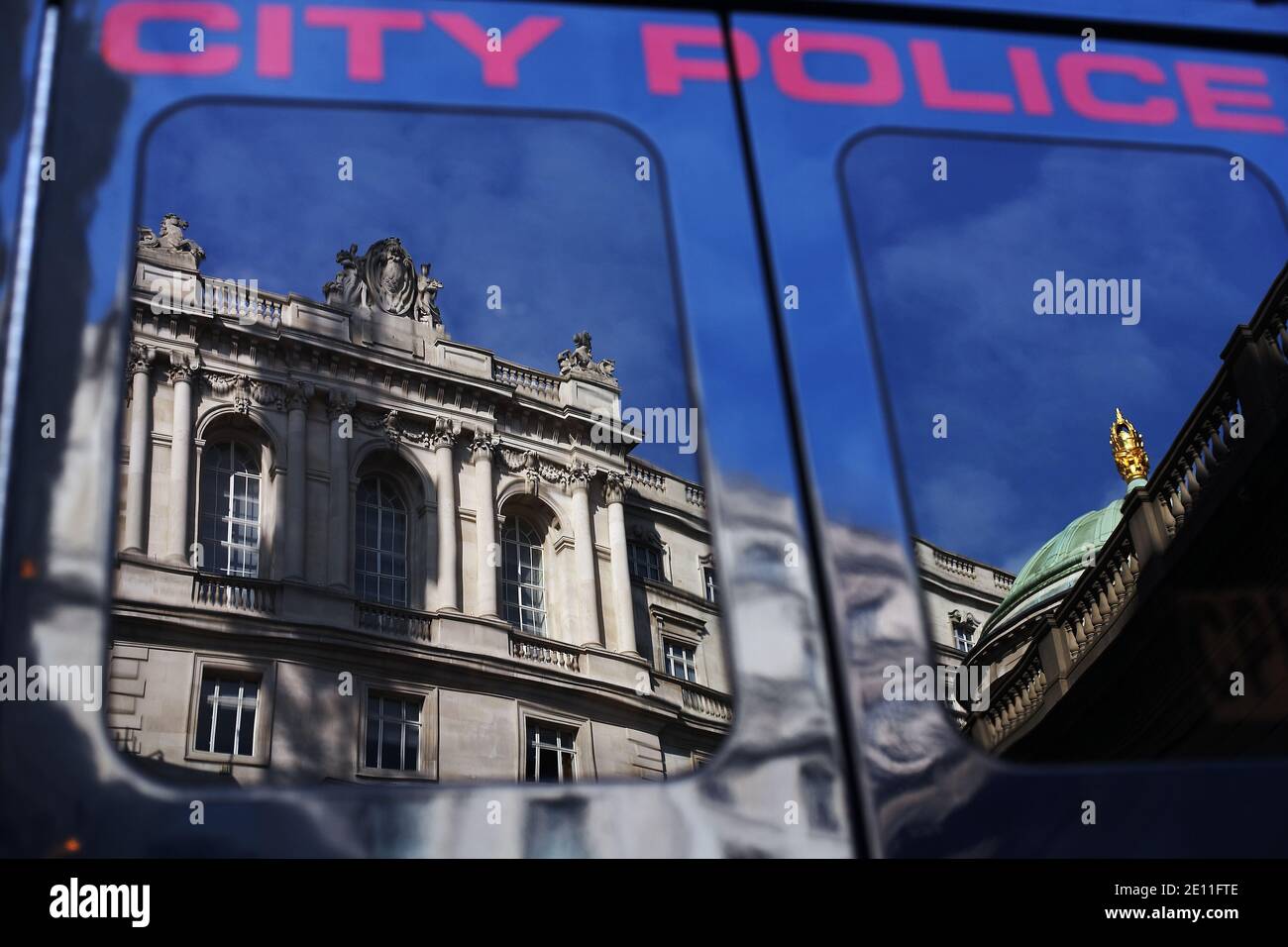 GREAT BRITAIN / England / Bank of England reflection on Police Van during the G20 World Leaders Summit . Stock Photo