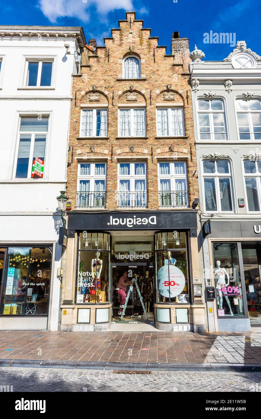 BRUGES, BELGIUM, 21 JULY 2020: Desigual shop in a historic building Stock  Photo - Alamy