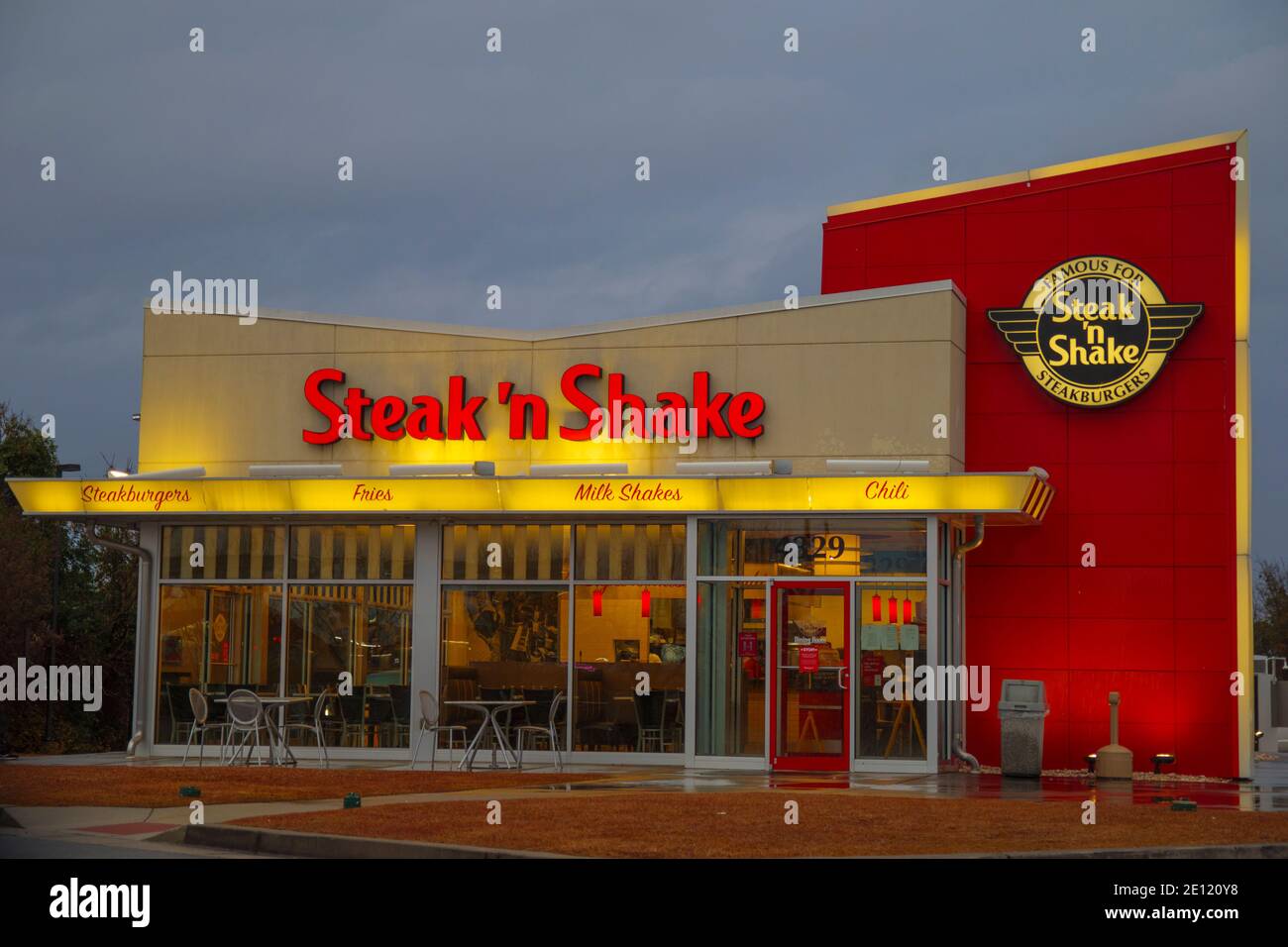 Augusta, Ga USA 01 01 21 Steak n Shake building entrance close up