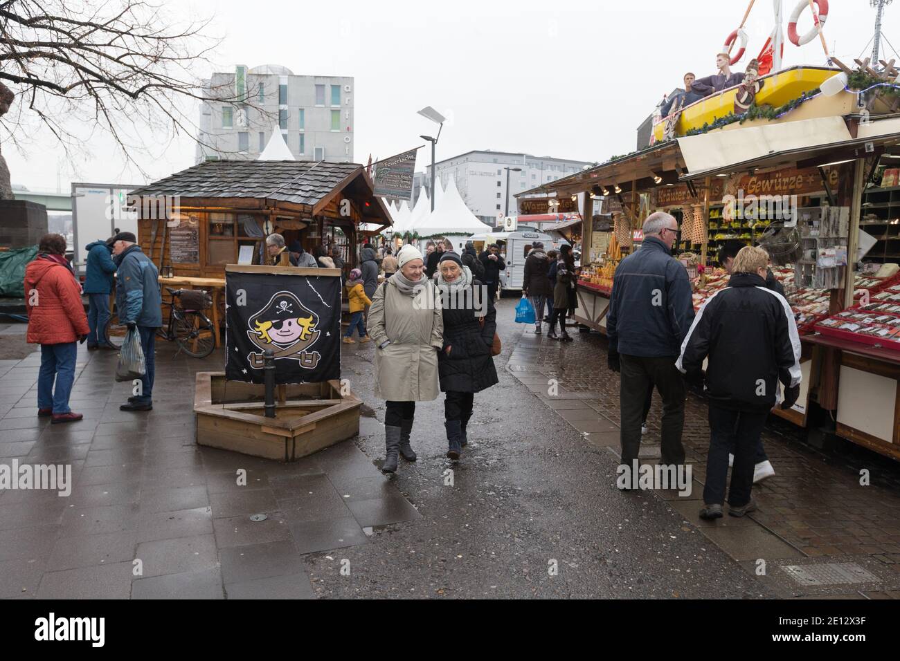 Cologne, Germany The Kölner Hafen-Weihnachtsmarkt, or Cologne Harbour  Christmas Market has a nautical theme Stock Photo - Alamy