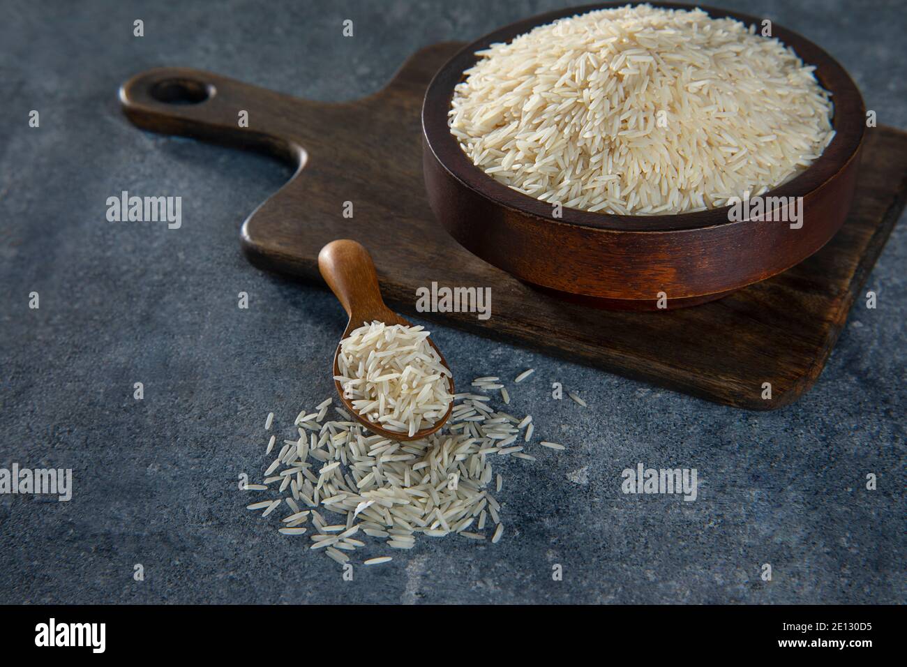 Uncooked Rye Uncooked Rice in a wooden bowl Stock Photo - Alamy