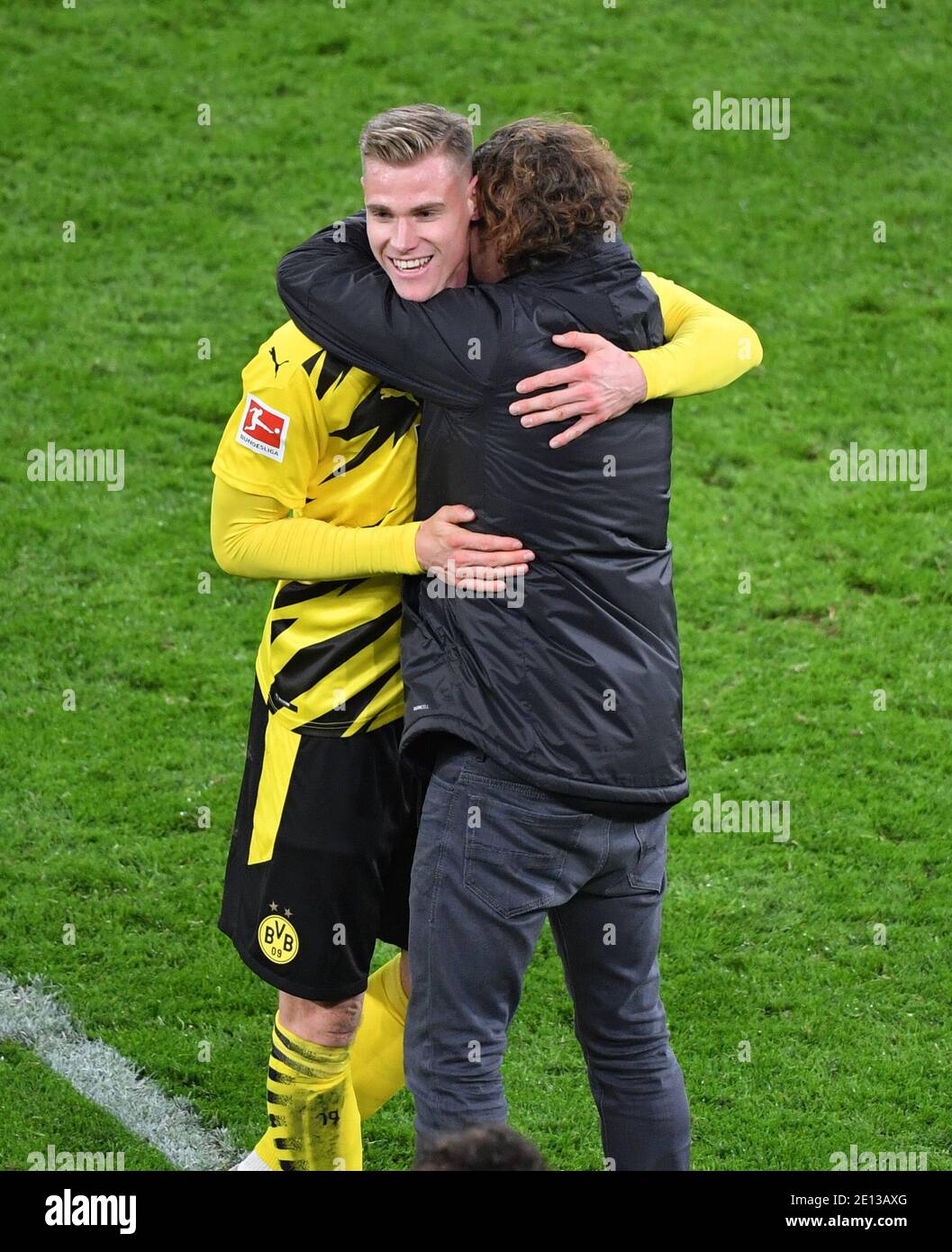 Coach Edin Terzic Borussia Dortmund With Steffen Tigges Borussia Dortmund 03 01 2021 Football Season 2020 2021 1st Bundesliga 14th Matchday Borussia Dortmund Vfl Wolfsburg 2 0 Photo Maik Hoelter Team2sportphoto Pool Via Sven Simon