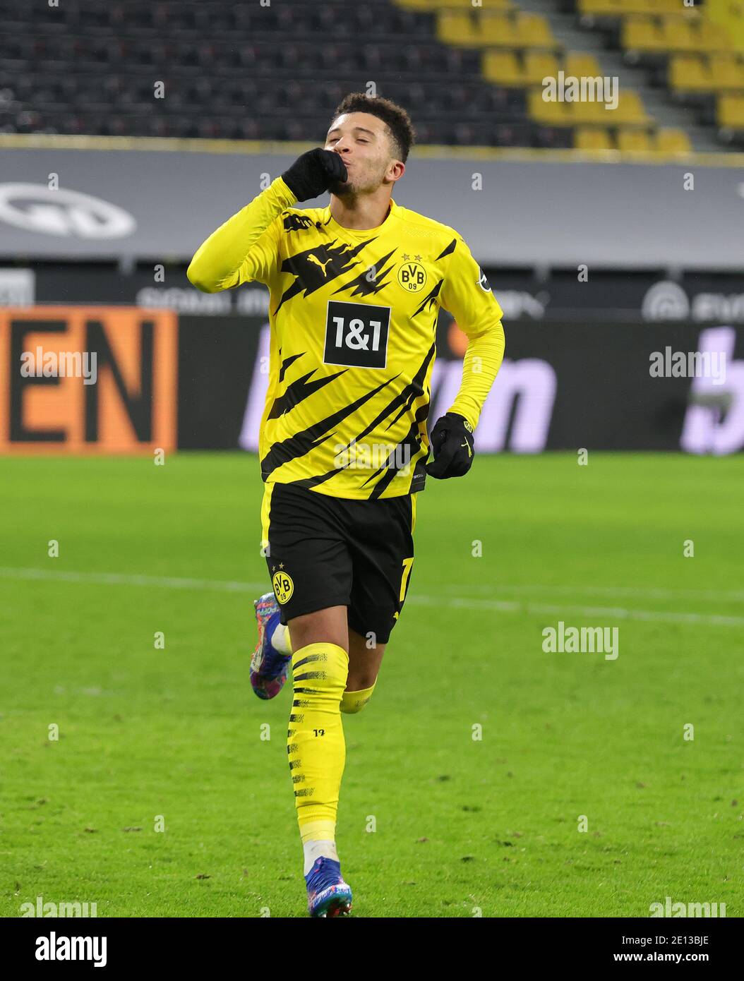 Goaljubel Jadon Sancho Borussia Dortmund After Goal To 2 0 Jubilation Joy Enthusiasm Action Individual Action Single Image Cut Out Whole Body Shot Whole Figure 03 01 2021 Football Season 2020 2021 1st Bundesliga