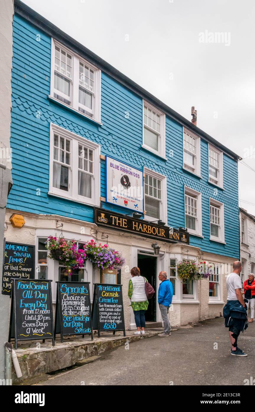 Padstow pub sign hires stock photography and images Alamy