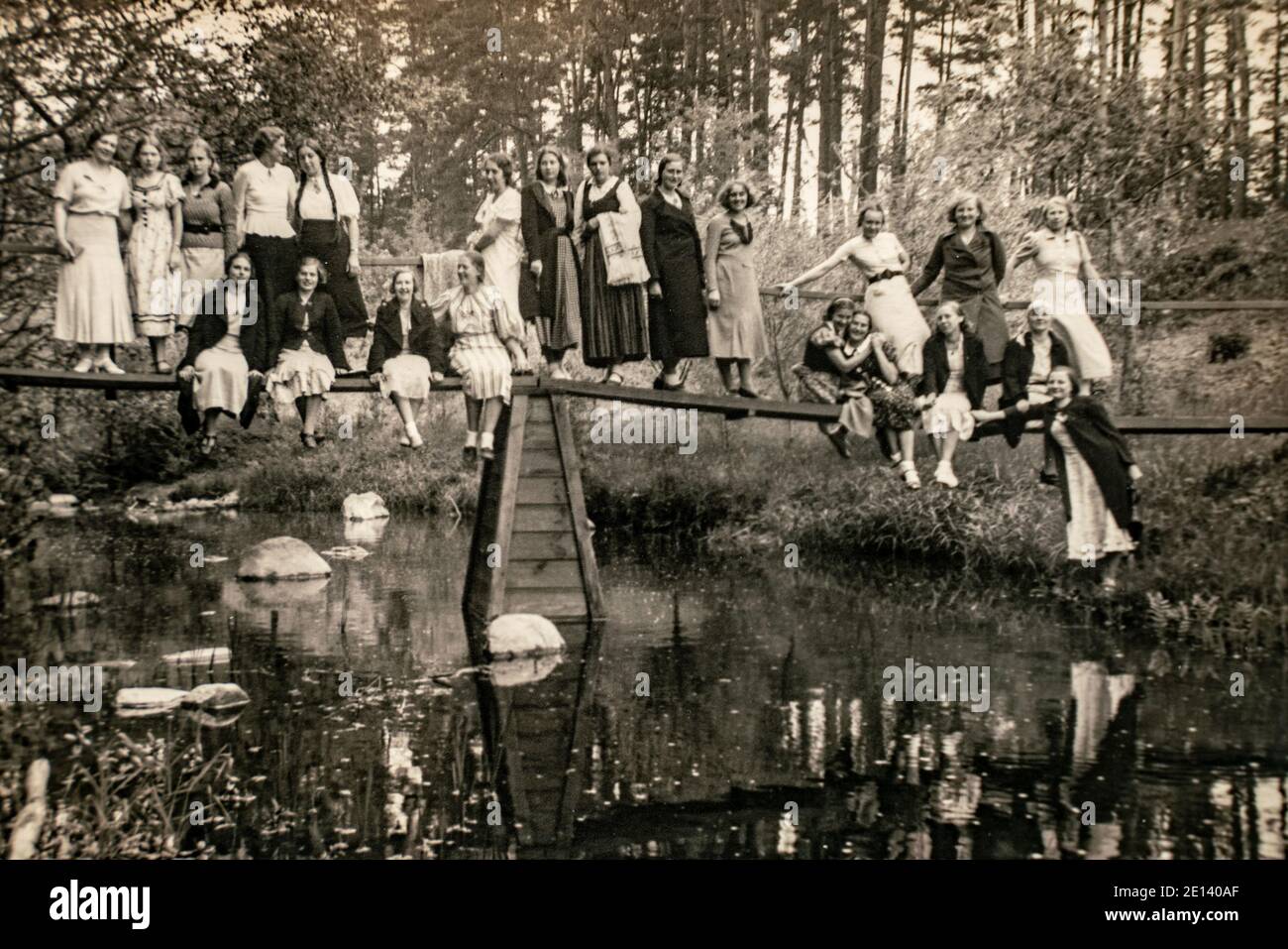 1930s group photo hi-res stock photography and images - Alamy