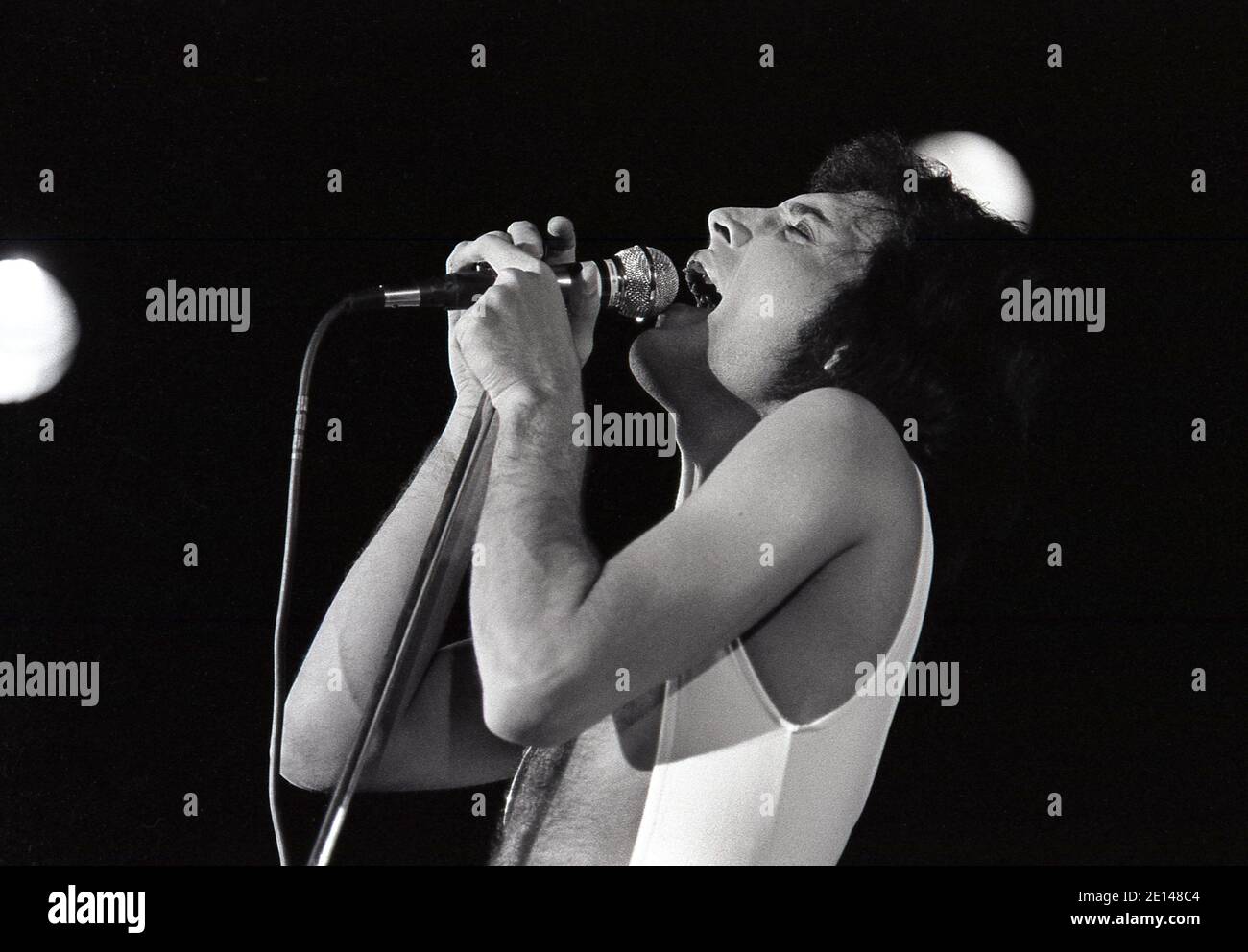 Freddie Mecury of Queen Live in Hyde Park London 18/9/1976. Free concert with 150,000 fans in the Park. Stock Photo